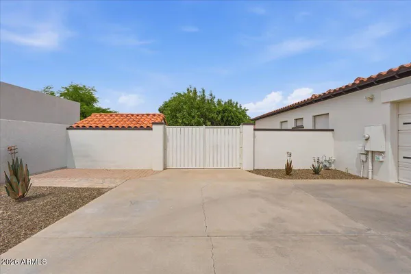 $1,200,000 | 952 East Libra Drive, Tempe, AZ 85283