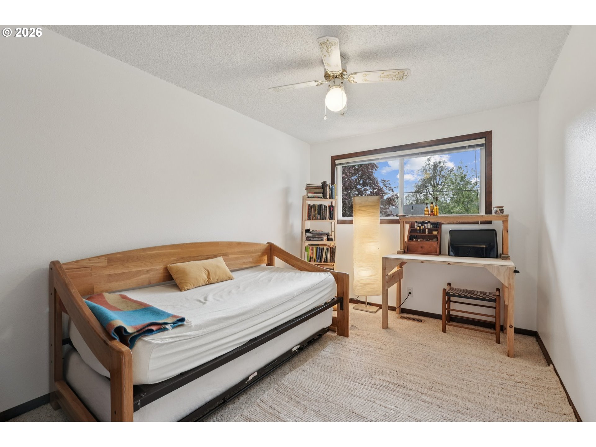 16660 Southeast Valley View Road Portland, OR 97267 - Photo 13 of 27