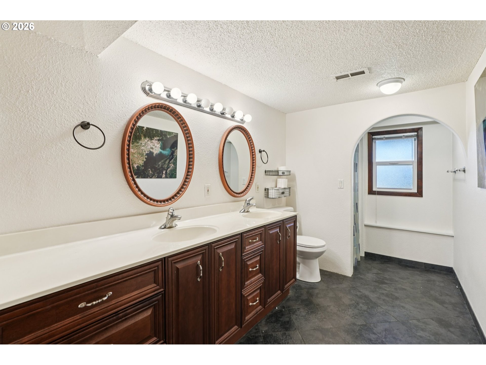 16660 Southeast Valley View Road Portland, OR 97267 - Photo 17 of 27