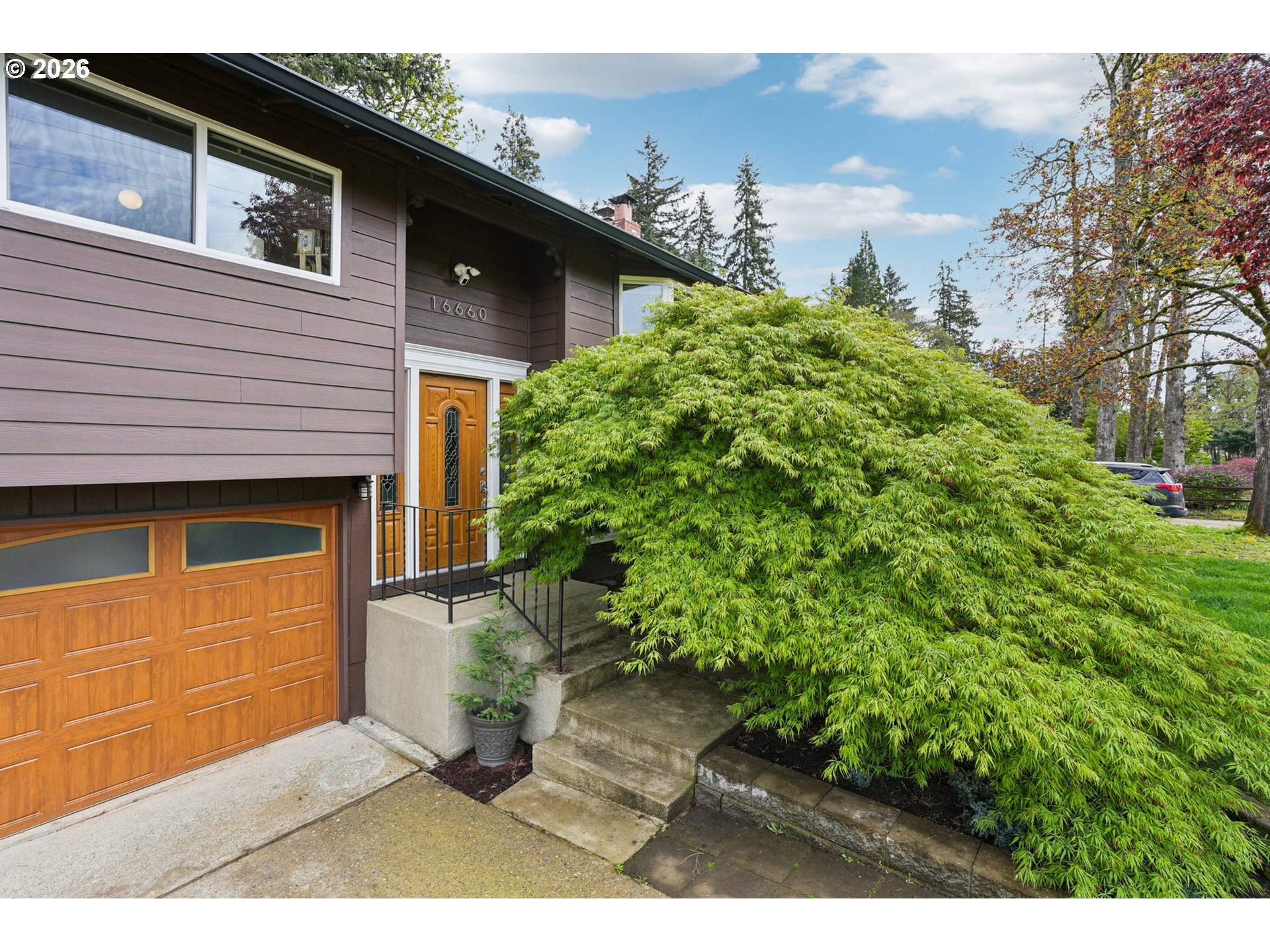 16660 Southeast Valley View Road Portland, OR 97267 - Photo 2 of 27