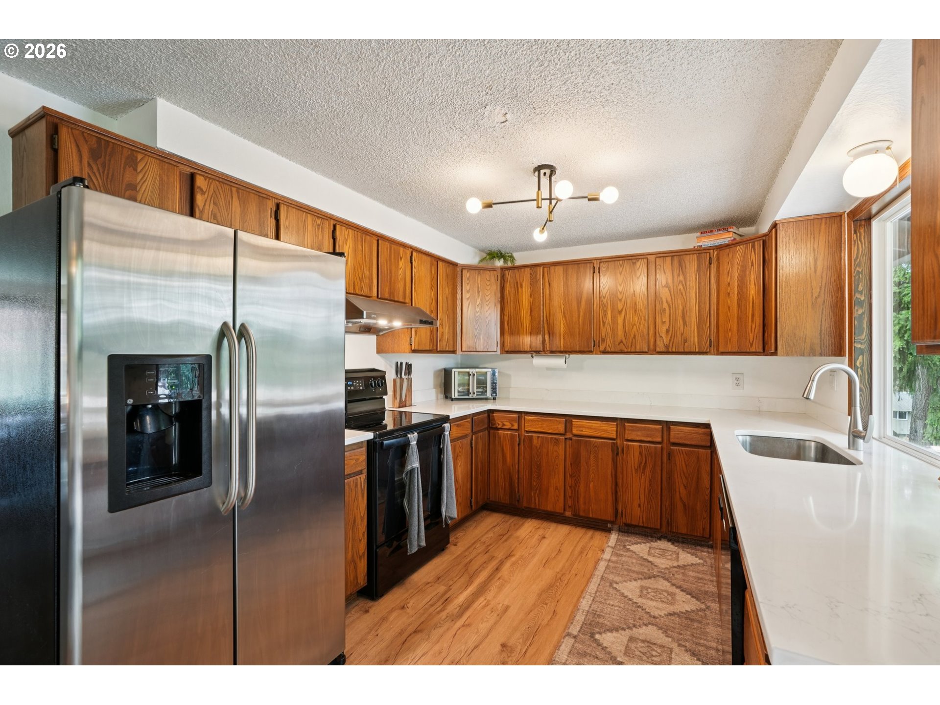 16660 Southeast Valley View Road Portland, OR 97267 - Photo 7 of 27