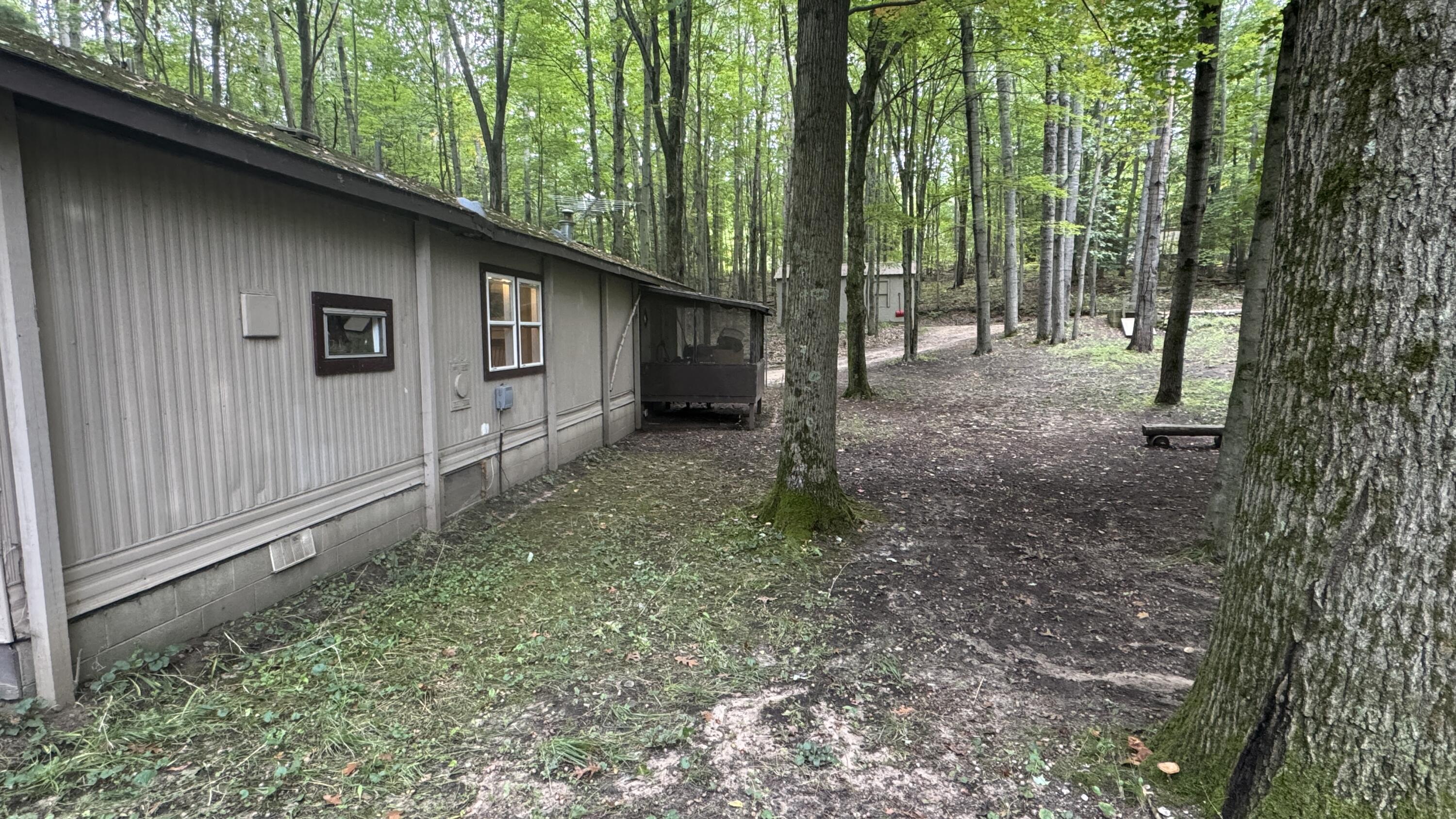 2404 Bialik Road Manistee, MI 49660 - Photo 15 of 20 15