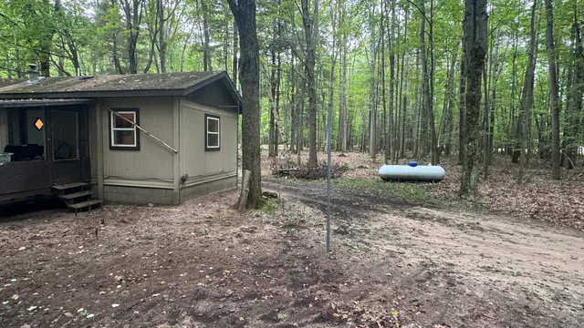$137,500 | 2404 Bialik Road, Manistee, MI 49660