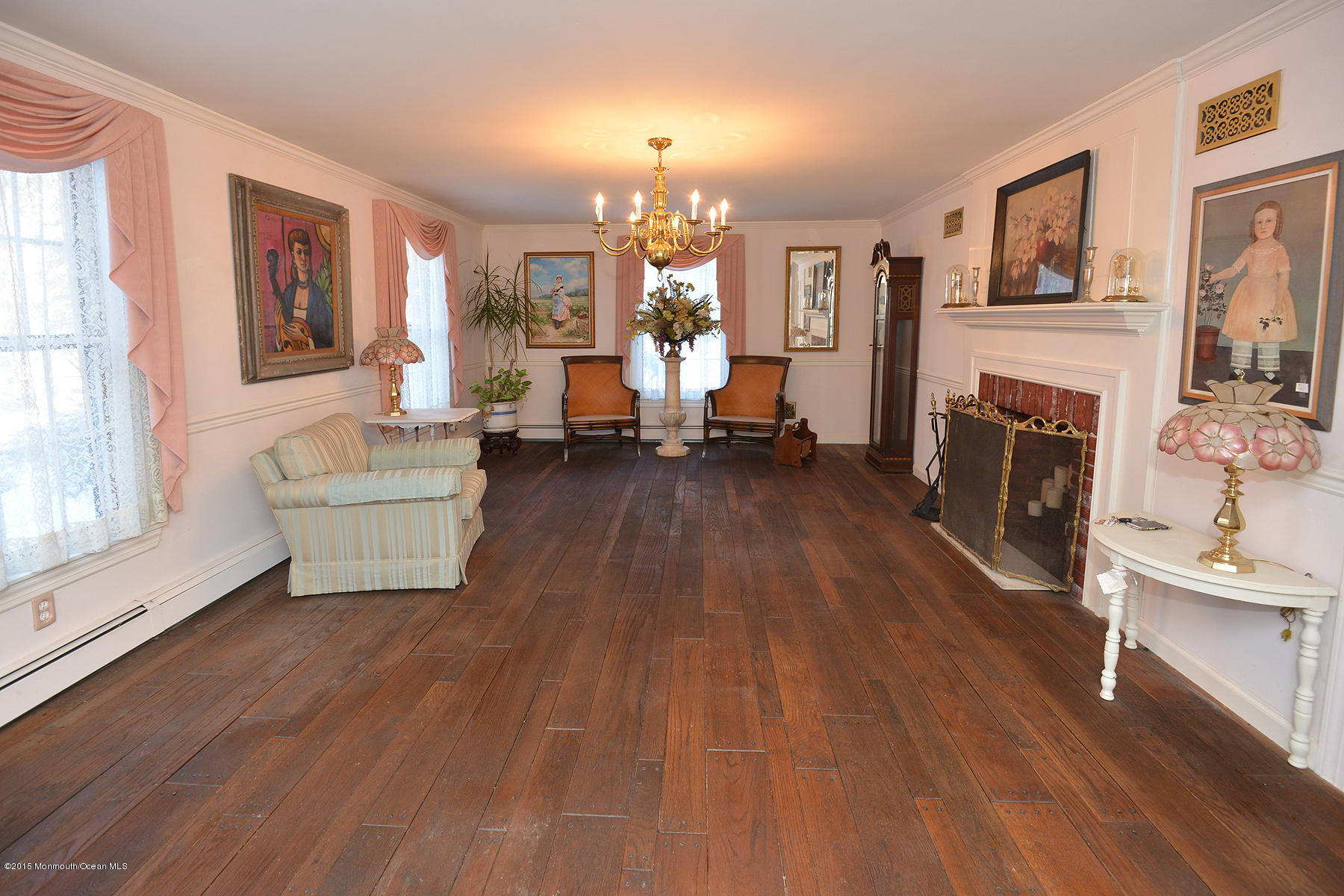 163 Crawfords Corner Road Holmdel, NJ 07733 - Photo 4 of 50 Living Room