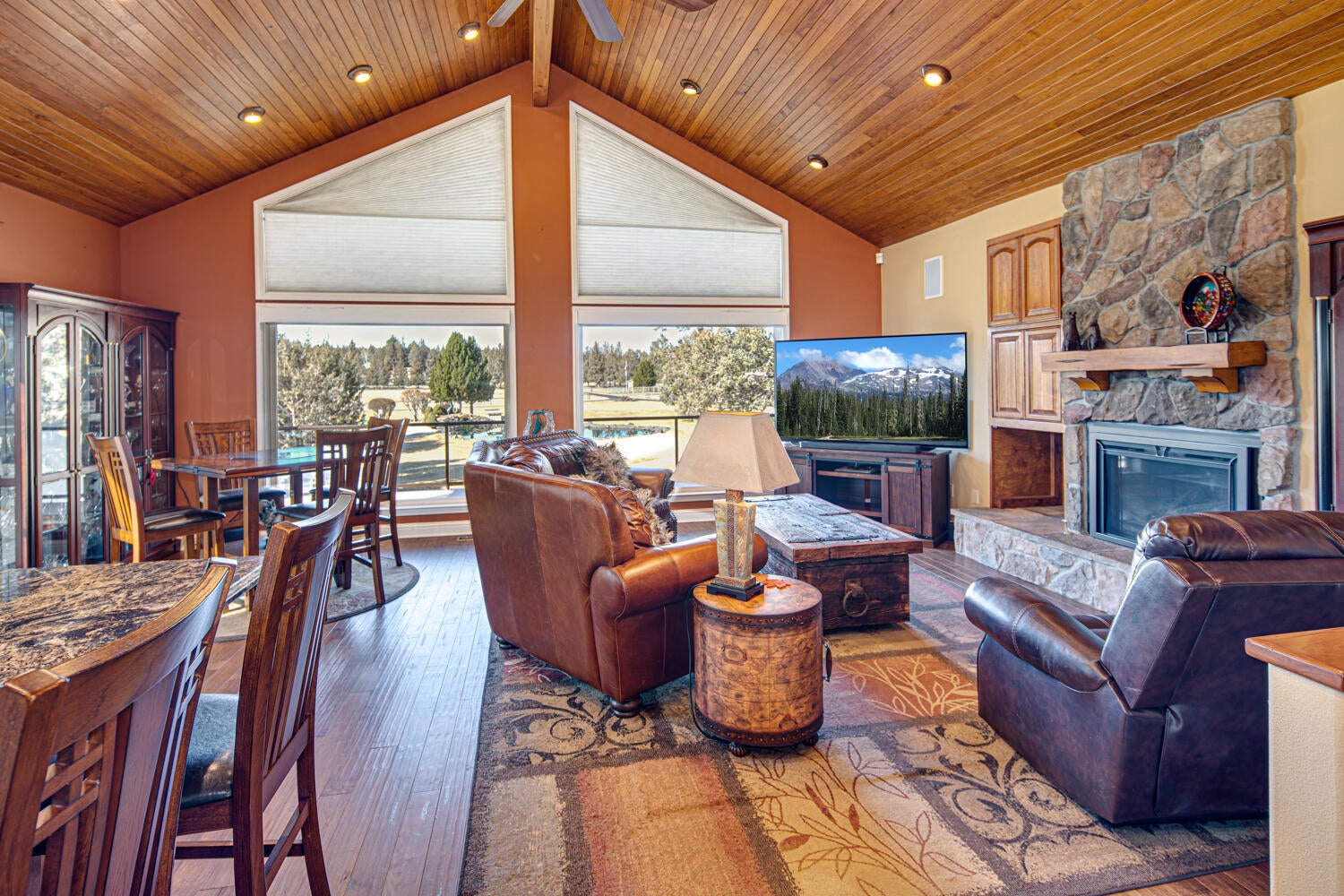 66250 Gerking Market Road Bend, OR 97703 - Photo 17 of 86 New Engineered hardwood floors upper level and stairwell