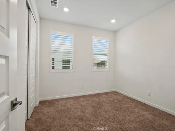 $699,999 | 27148 Vly Oak Place, Valencia, CA 91381