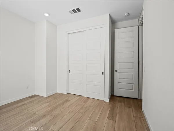 $699,999 | 27148 Vly Oak Place, Valencia, CA 91381