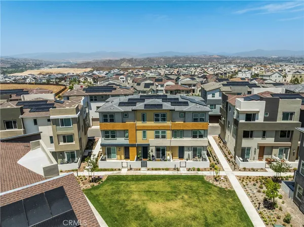 $699,999 | 27148 Vly Oak Place, Valencia, CA 91381