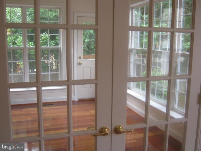 3809 Hummer Road Annandale, VA 22003 - Photo 8 of 10 Interior (General)