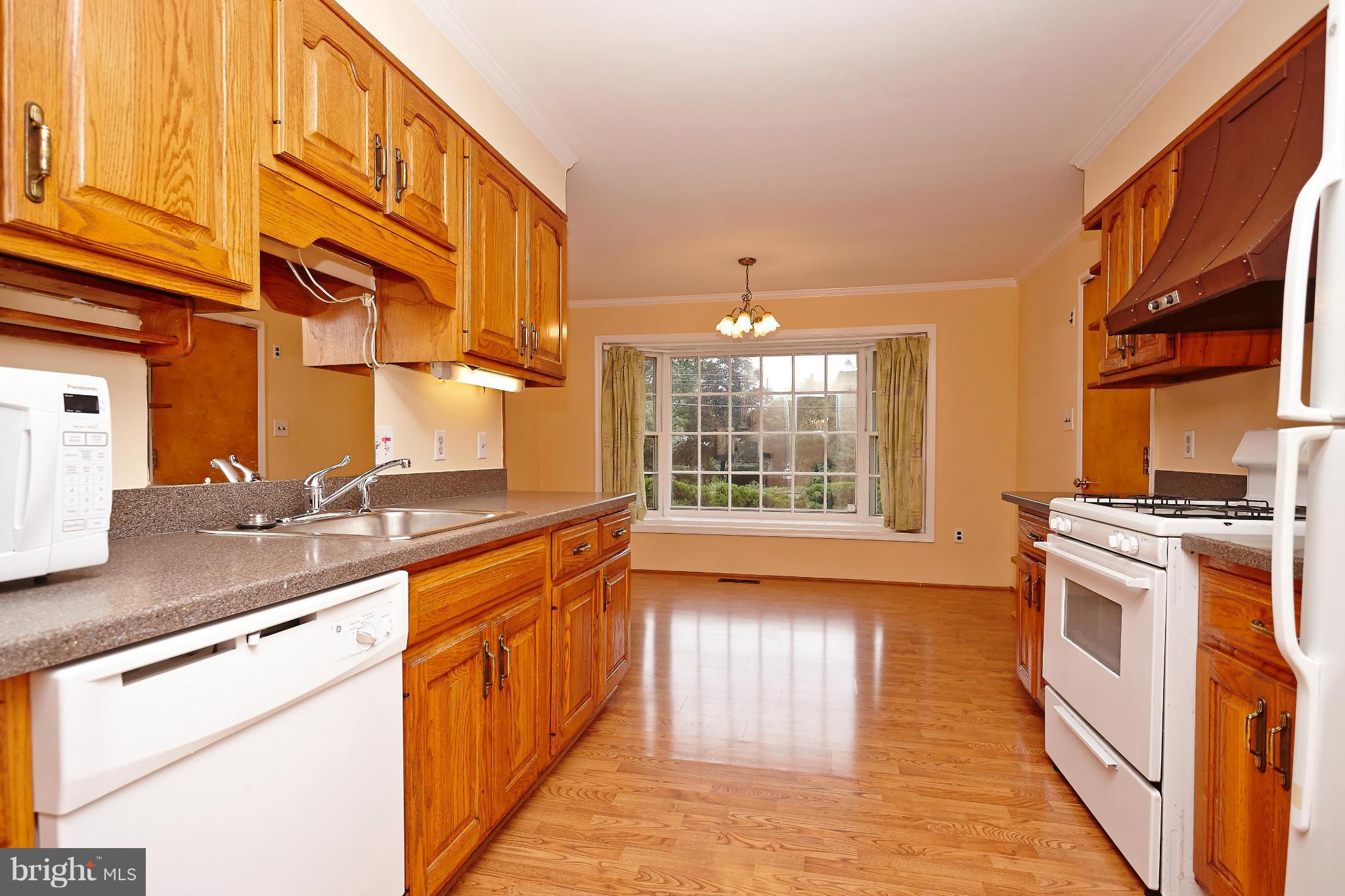 2012 Friendship Lane Falls Church, VA 22043 - Photo 13 of 28 Kitchen