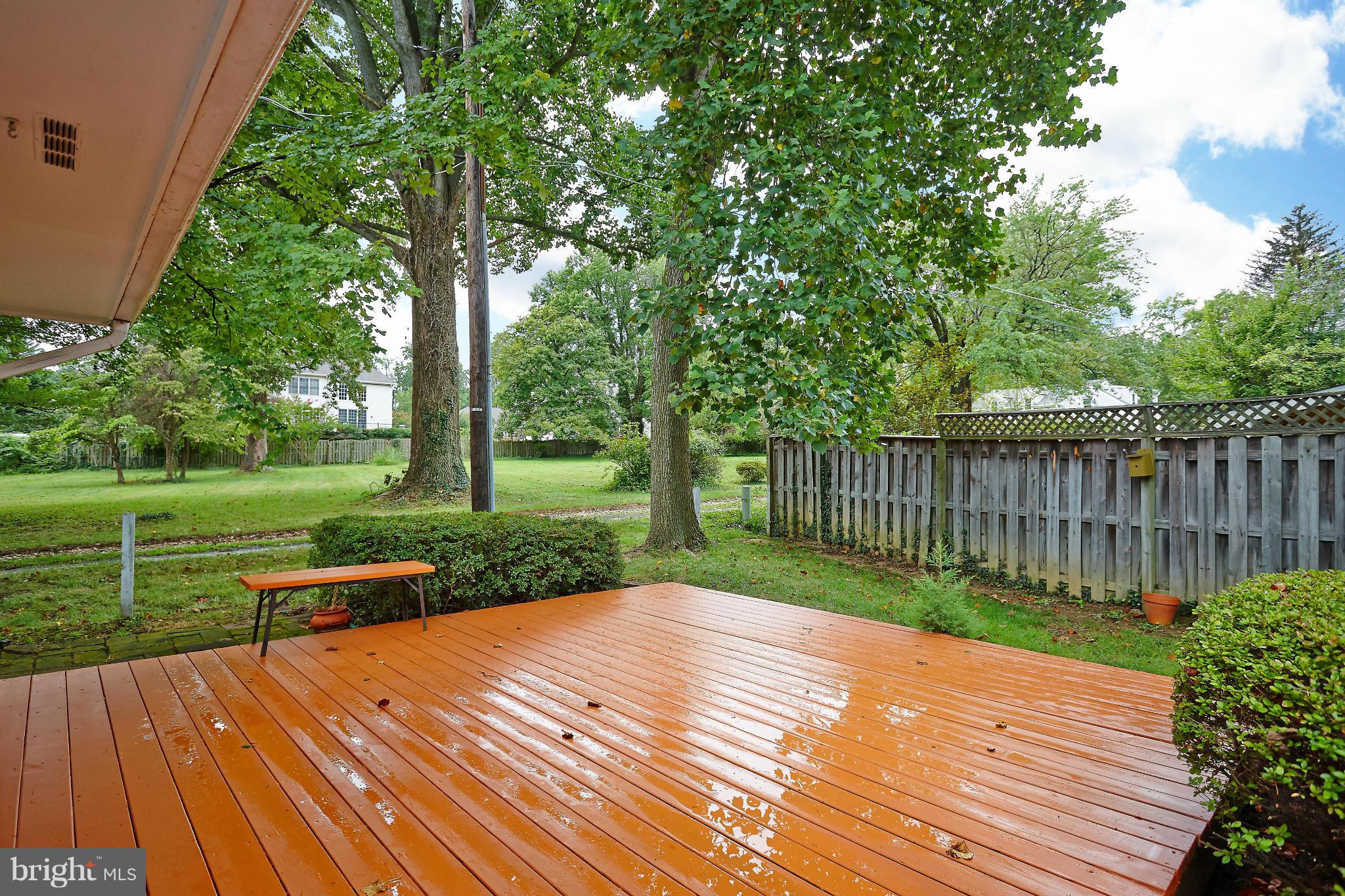 2012 Friendship Lane Falls Church, VA 22043 - Photo 25 of 28 Deck