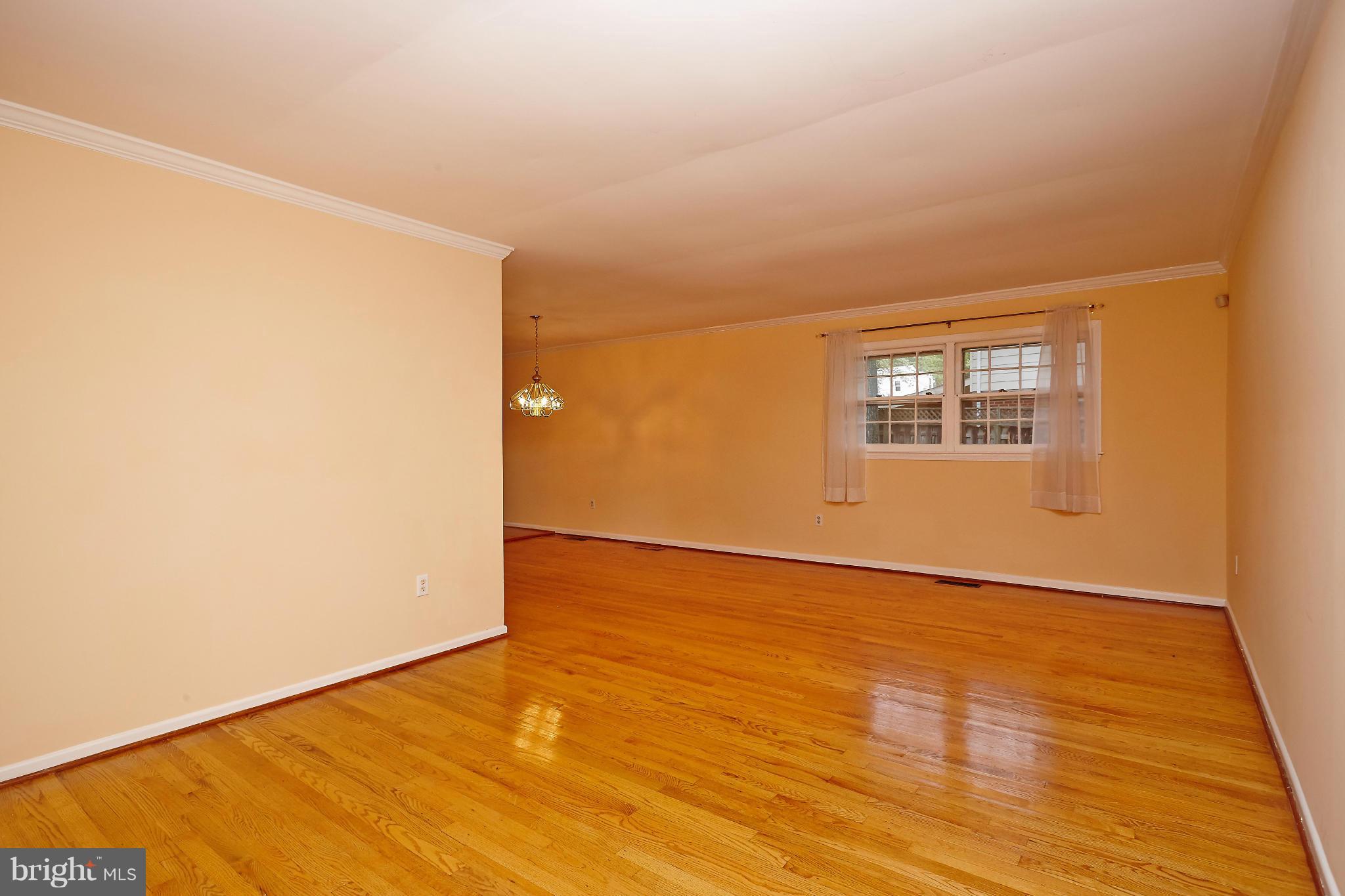 2012 Friendship Lane Falls Church, VA 22043 - Photo 6 of 28 Living Room