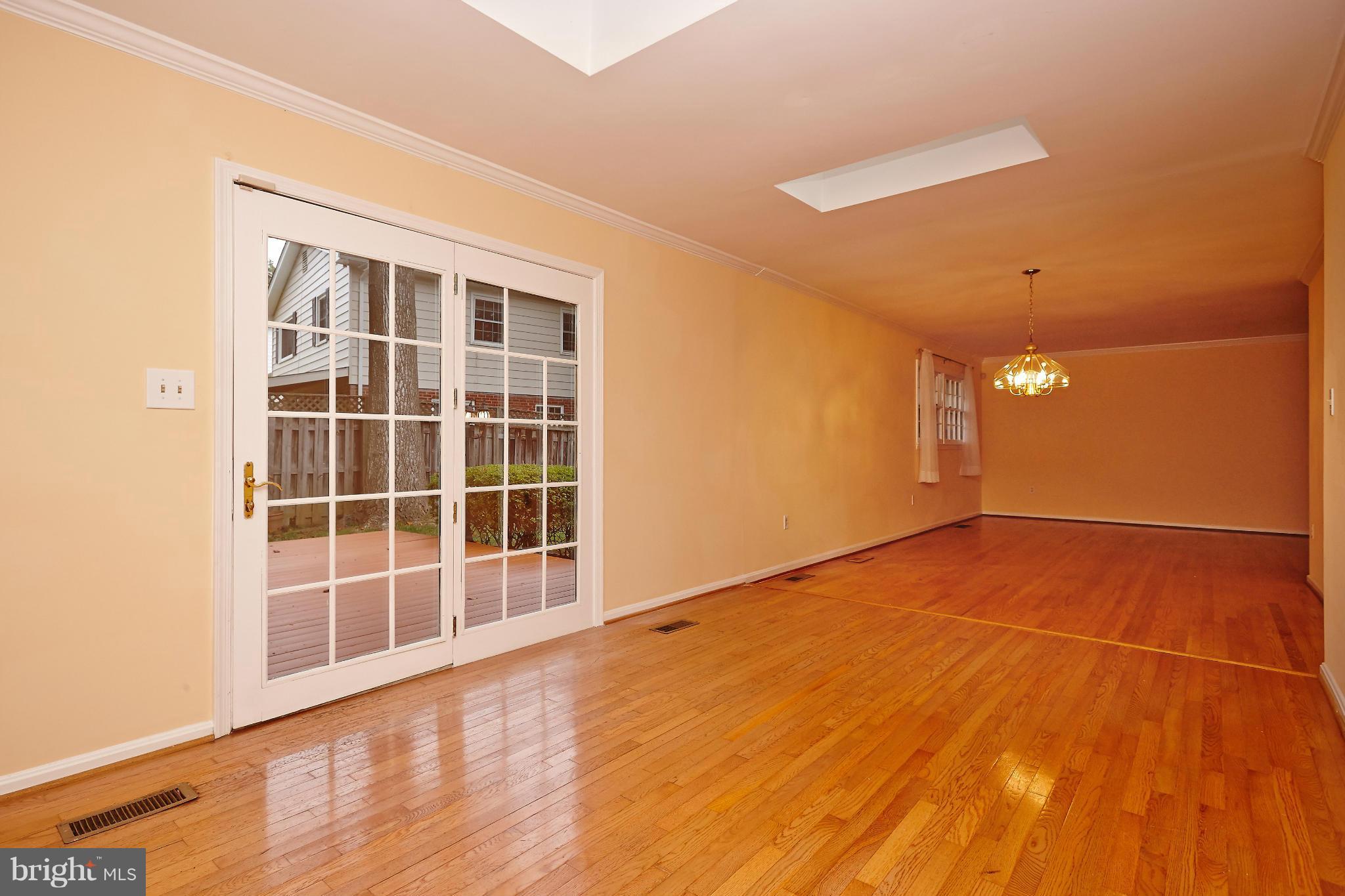 2012 Friendship Lane Falls Church, VA 22043 - Photo 7 of 28 Skylight Room