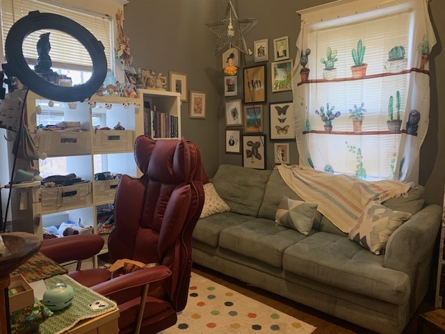 514 Marcy Street Ottawa, IL 61350 - Photo 22 of 54 a living room with furniture a rug and a wall painting