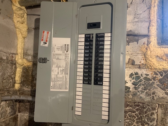 514 Marcy Street Ottawa, IL 61350 - Photo 52 of 54 a close view of walk in closet