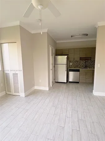 $1,800 | 115 Menores Avenue, Unit 3, Coral Gables, FL 33134