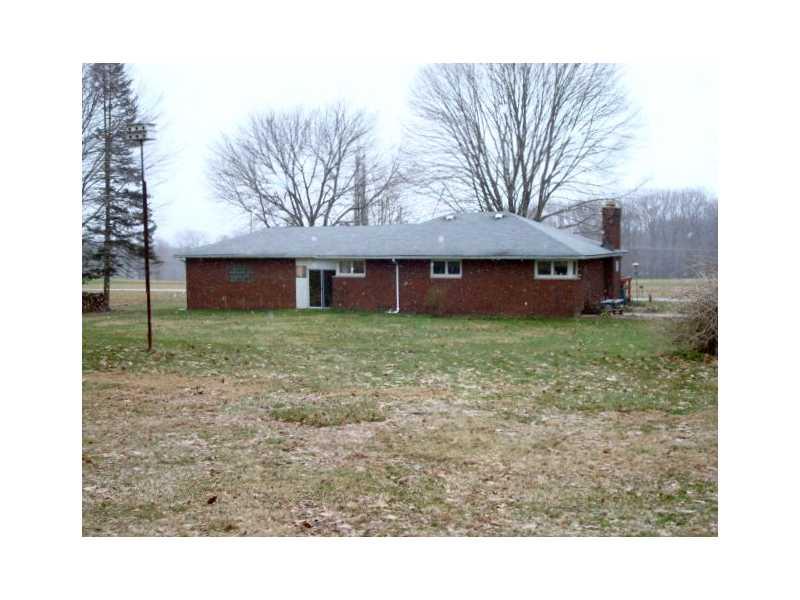 1013 Cheriwood Road Pulaski, PA 16143 - Photo 13 of 17 Exterior Back.