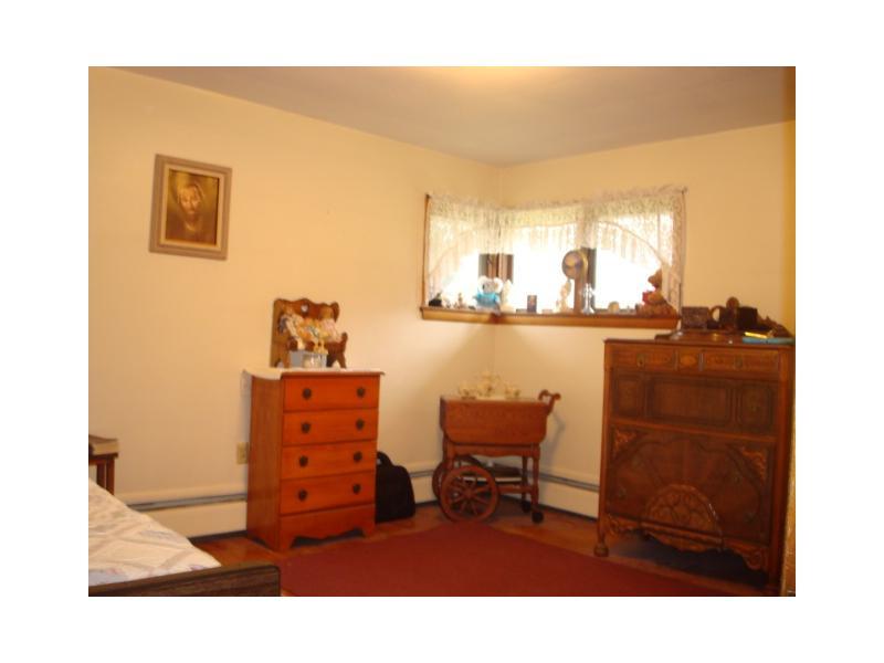 1013 Cheriwood Road Pulaski, PA 16143 - Photo 8 of 17 Bedroom.