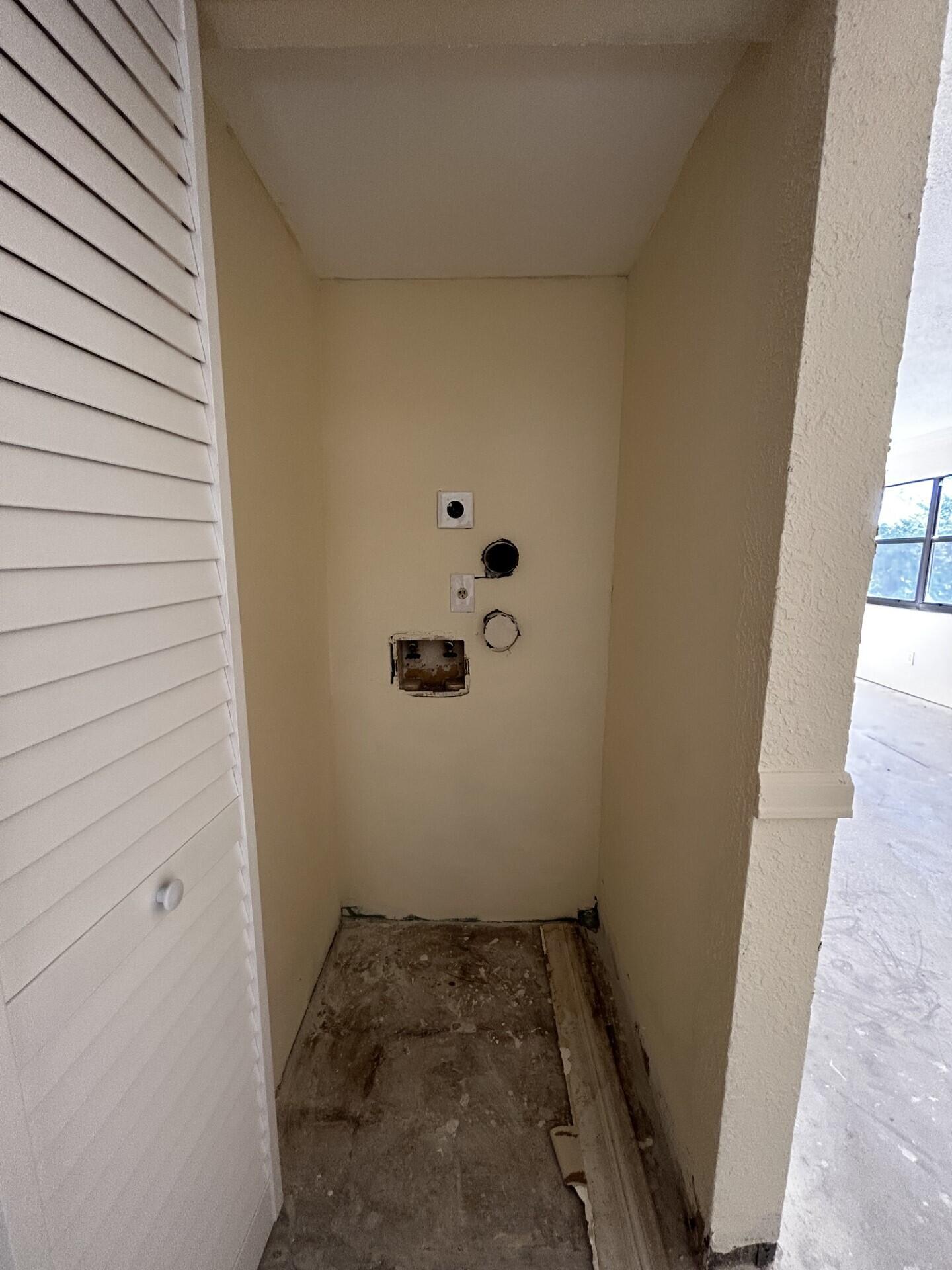 3252 Foxcroft Road, Unit 202 Miramar, FL 33025 - Photo 20 of 23 WASHER/DRYER HOOKUP