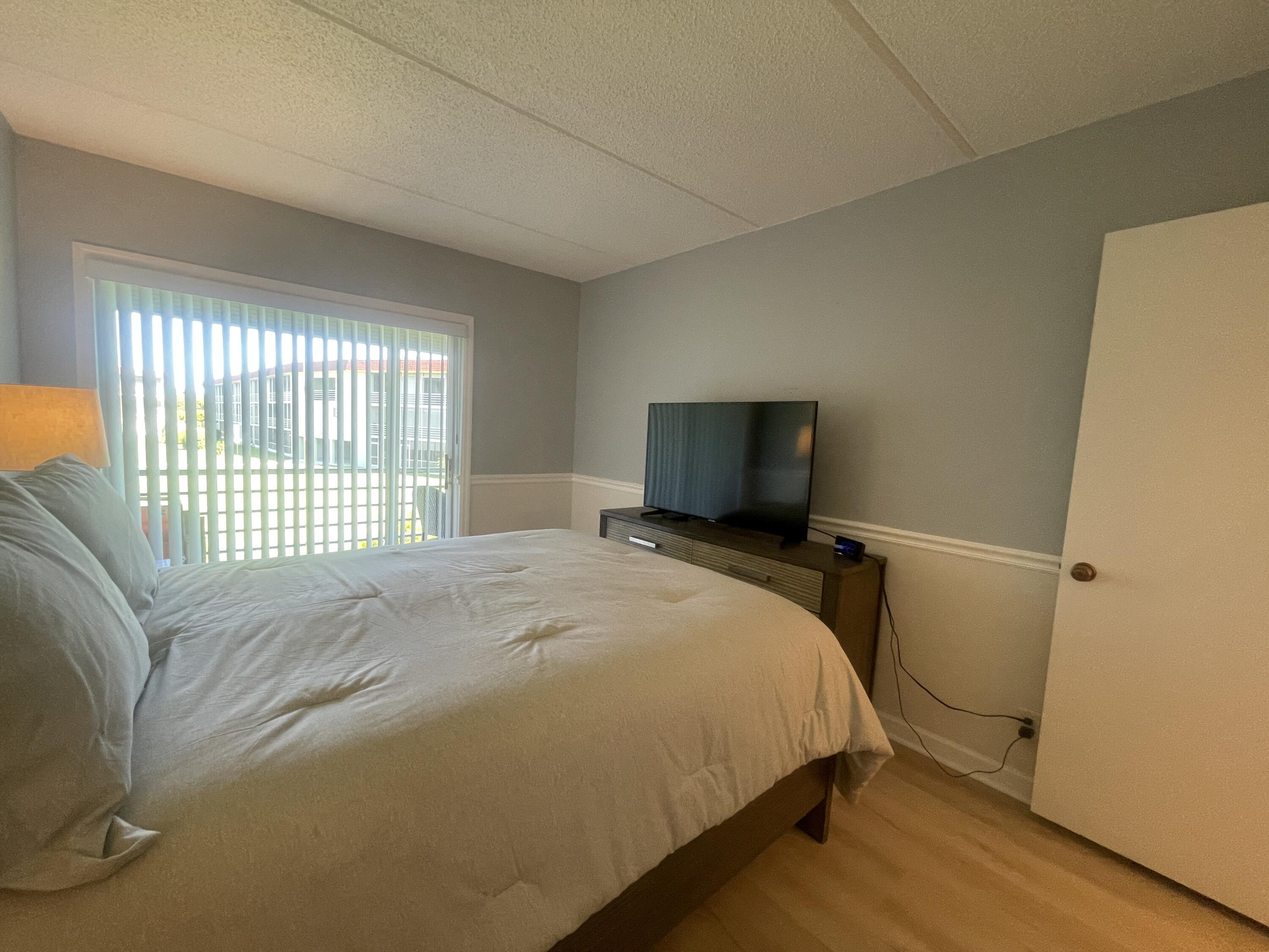 3100 Springdale Boulevard, Unit 214 Palm Springs, FL 33461 - Photo 13 of 21 IMG_6360