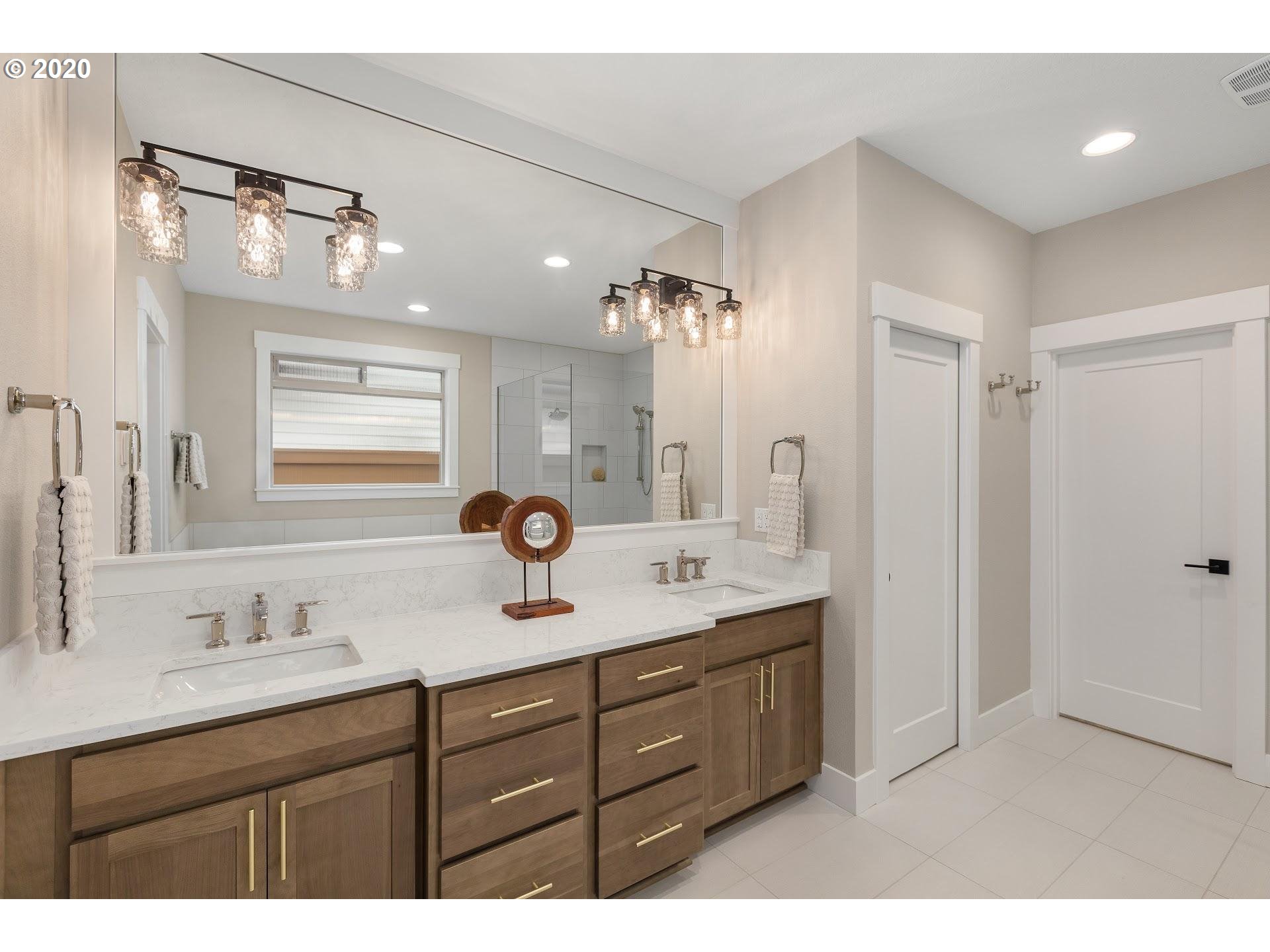 15650 Quarry Road Lake Oswego, OR 97035 - Photo 14 of 30 Attached Bathroom
