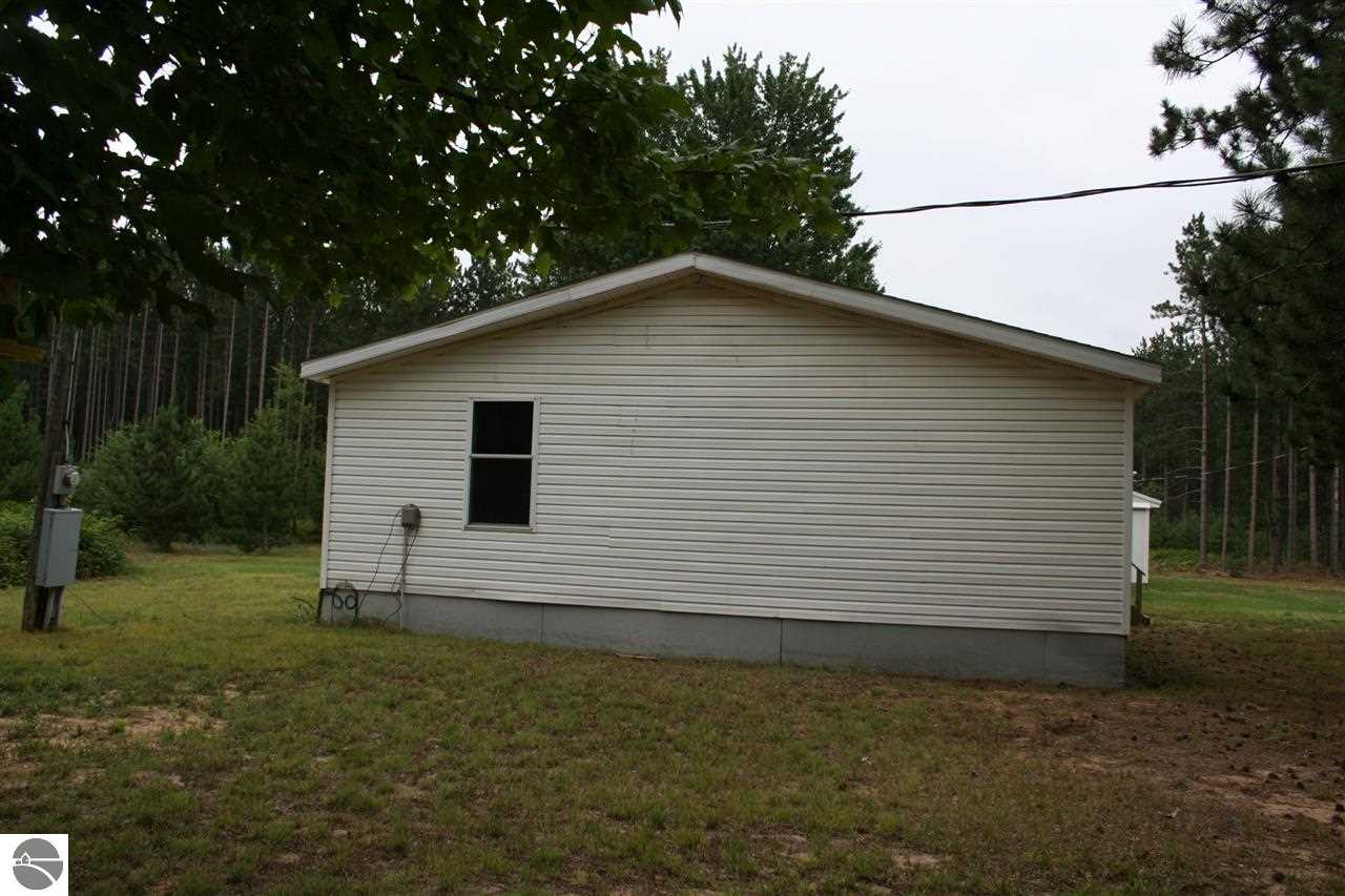 6209 Keffer Road Kingsley, MI 49649 - Photo 3 of 60 1749480-2.JPG