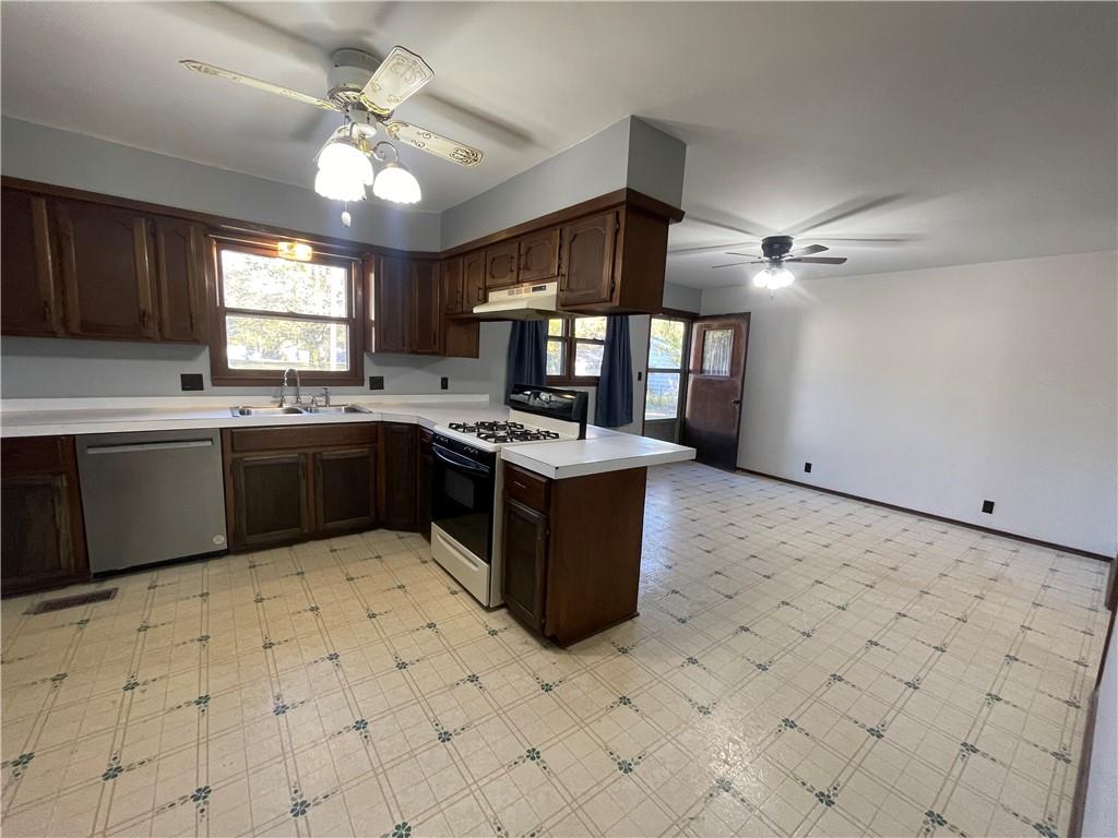 409 North Labette Street Edna, KS 67342 - Photo 7 of 29