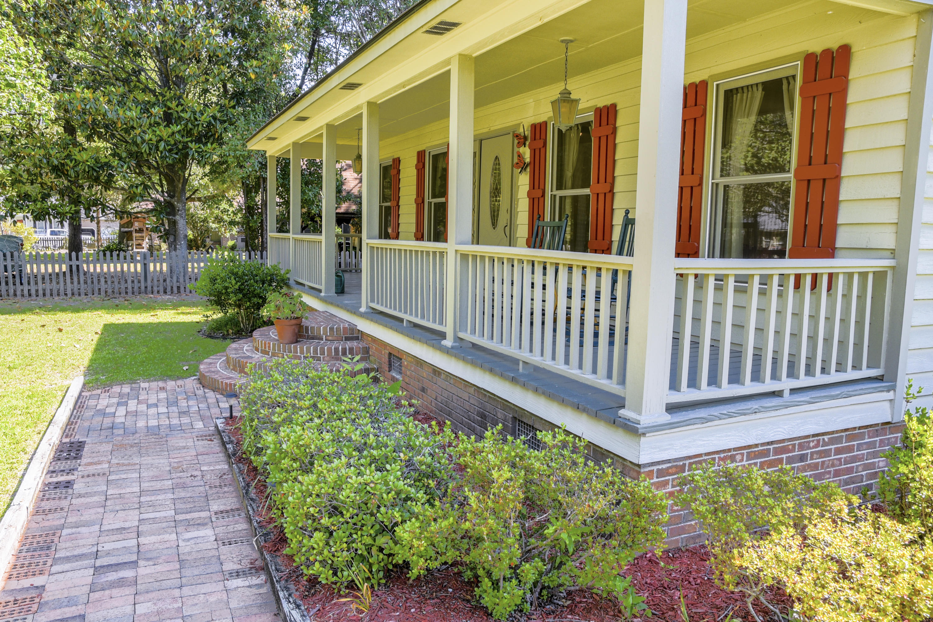 305 State Rd S-8-799 Moncks Corner, SC 29461 - Photo 8 of 29 Porch