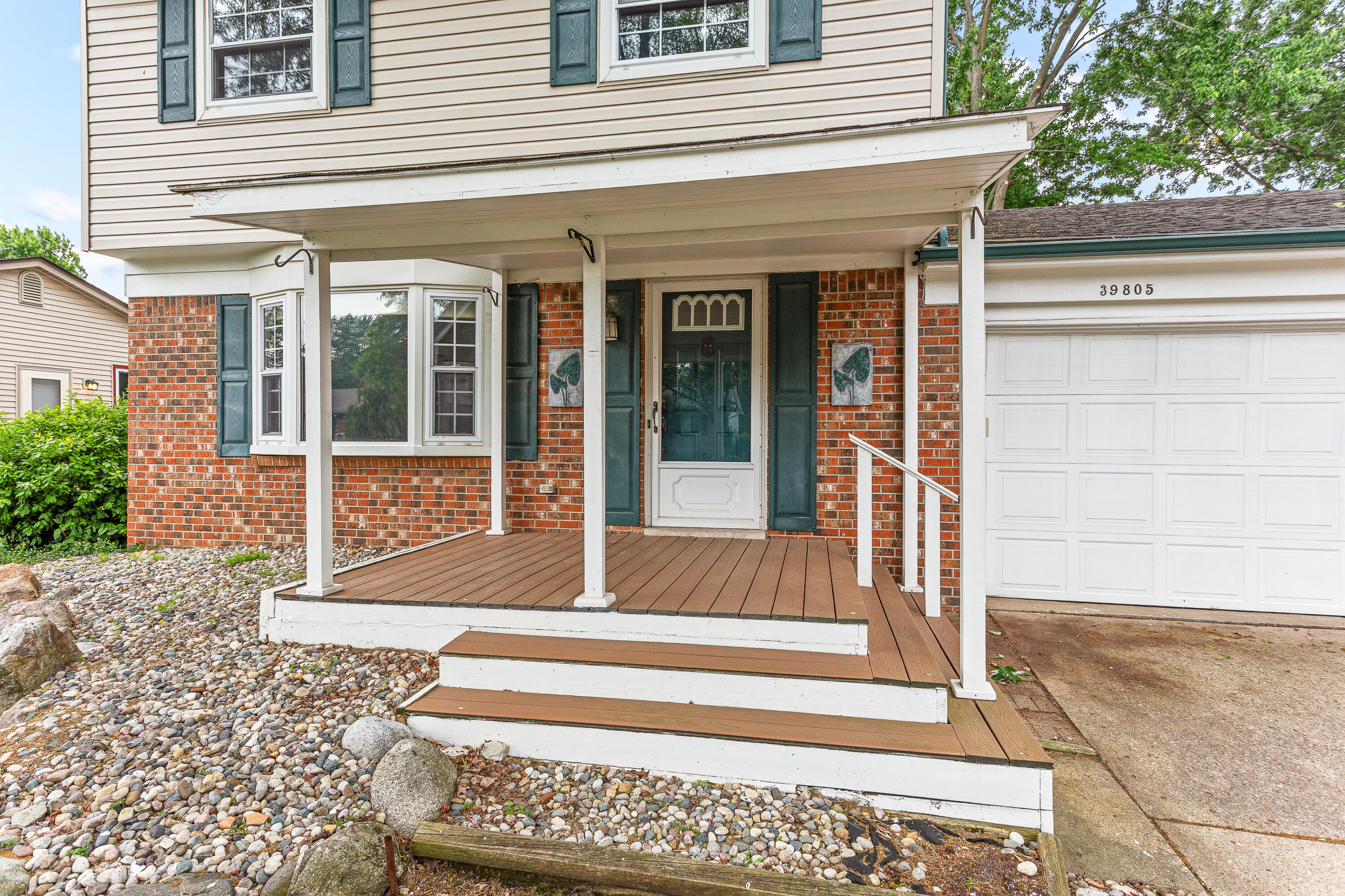 39805 Coronation Road Canton, MI 48188 - Photo 10 of 49 IMG_3619