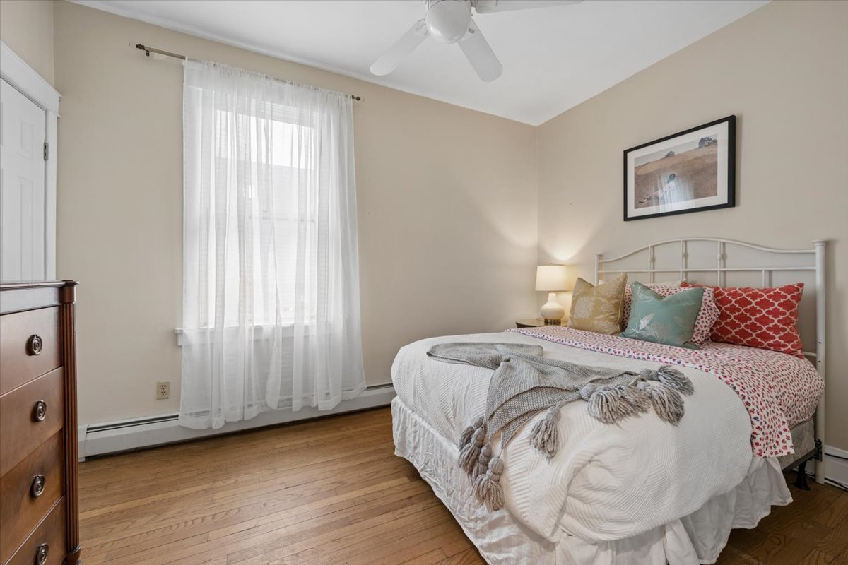 4237 North Wolcott Avenue Chicago, IL 60613 - Photo 21 of 38