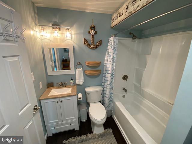 702 Bradley Road, Unit 11 Ocean City, MD 21842 - Photo 11 of 19 2nd Floor Full Bathroom