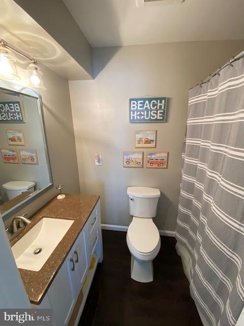 702 Bradley Road, Unit 11 Ocean City, MD 21842 - Photo 10 of 19 2nd Floor--Bedroom 1
En Suite