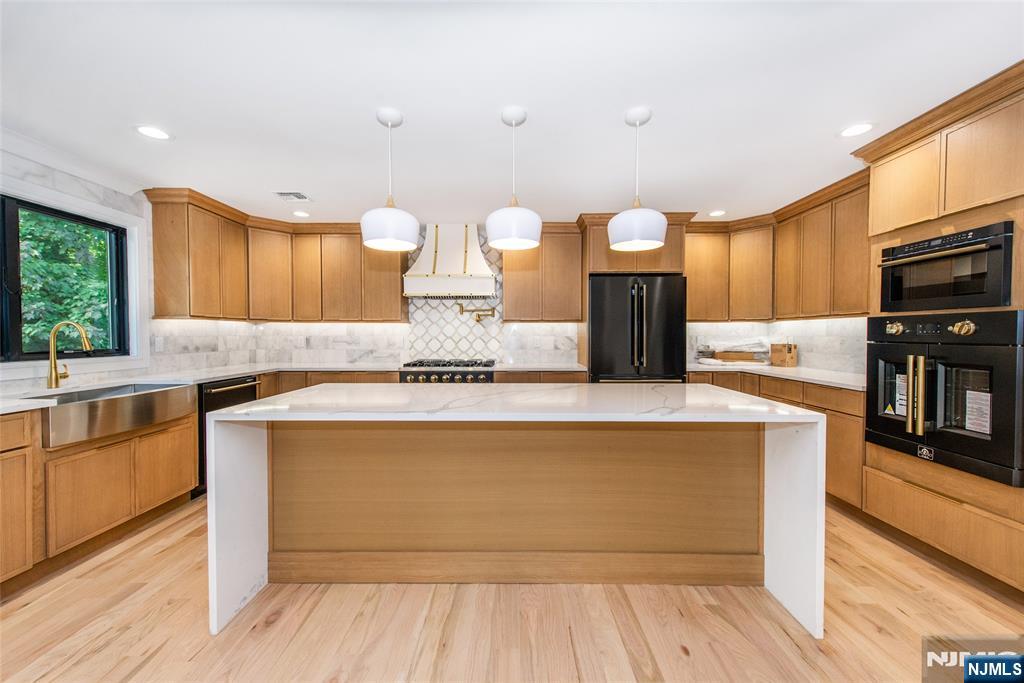 700 Ramapo Road Teaneck, NJ 07666 - Photo 12 of 41