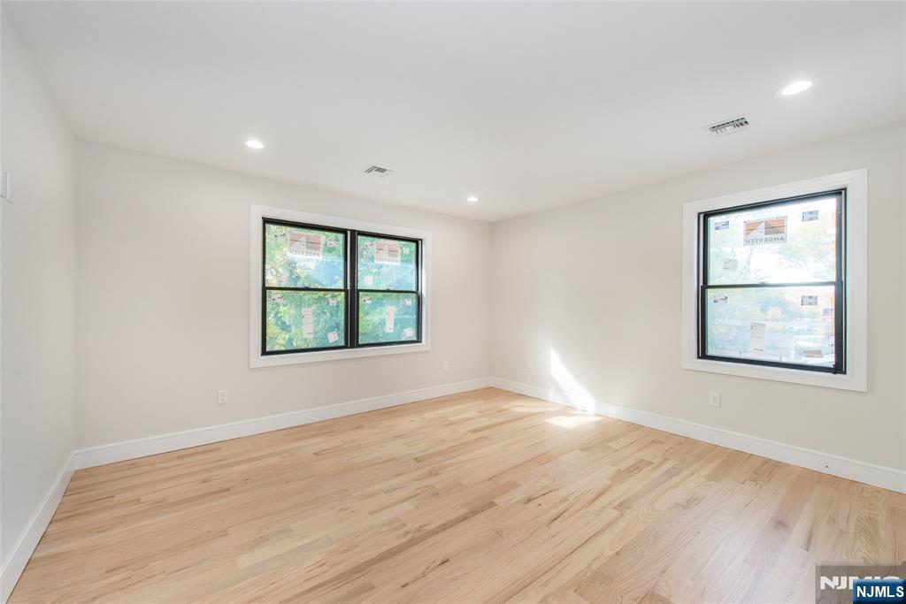 700 Ramapo Road Teaneck, NJ 07666 - Photo 23 of 41