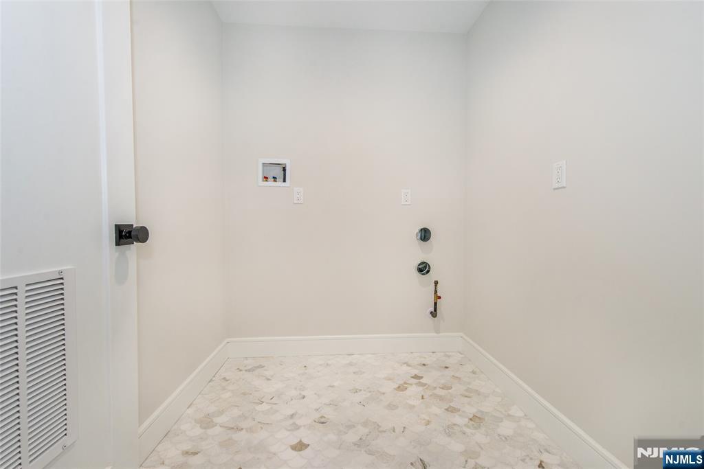 700 Ramapo Road Teaneck, NJ 07666 - Photo 30 of 41