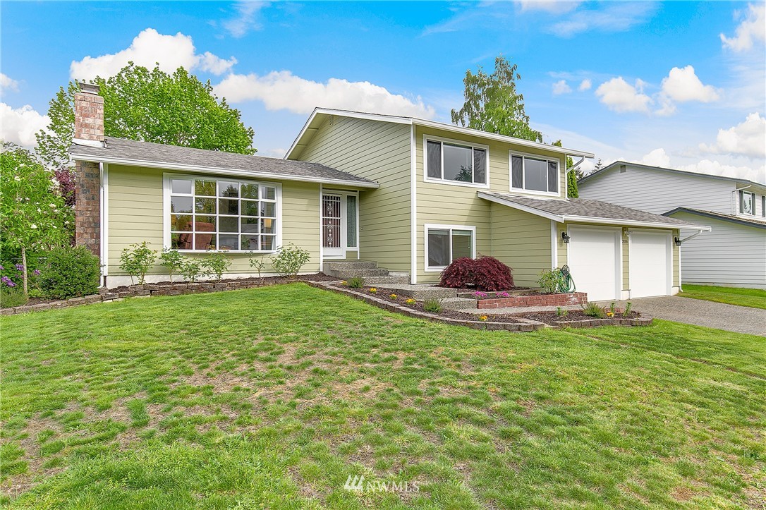 2016 Whitman Avenue Northeast Renton, WA 98059 - Photo 2 of 25