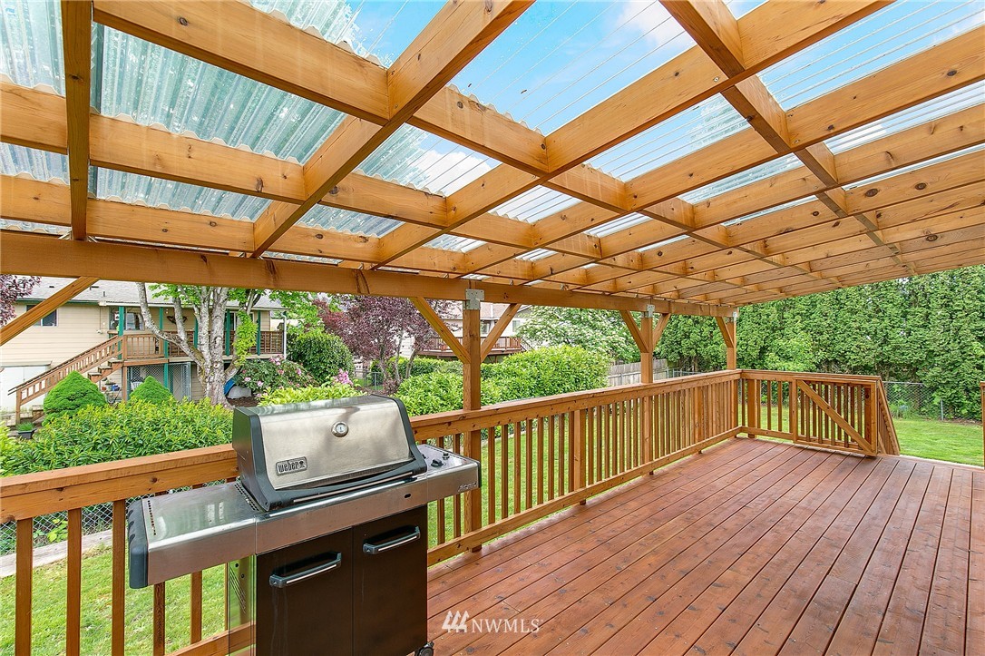 2016 Whitman Avenue Northeast Renton, WA 98059 - Photo 24 of 25