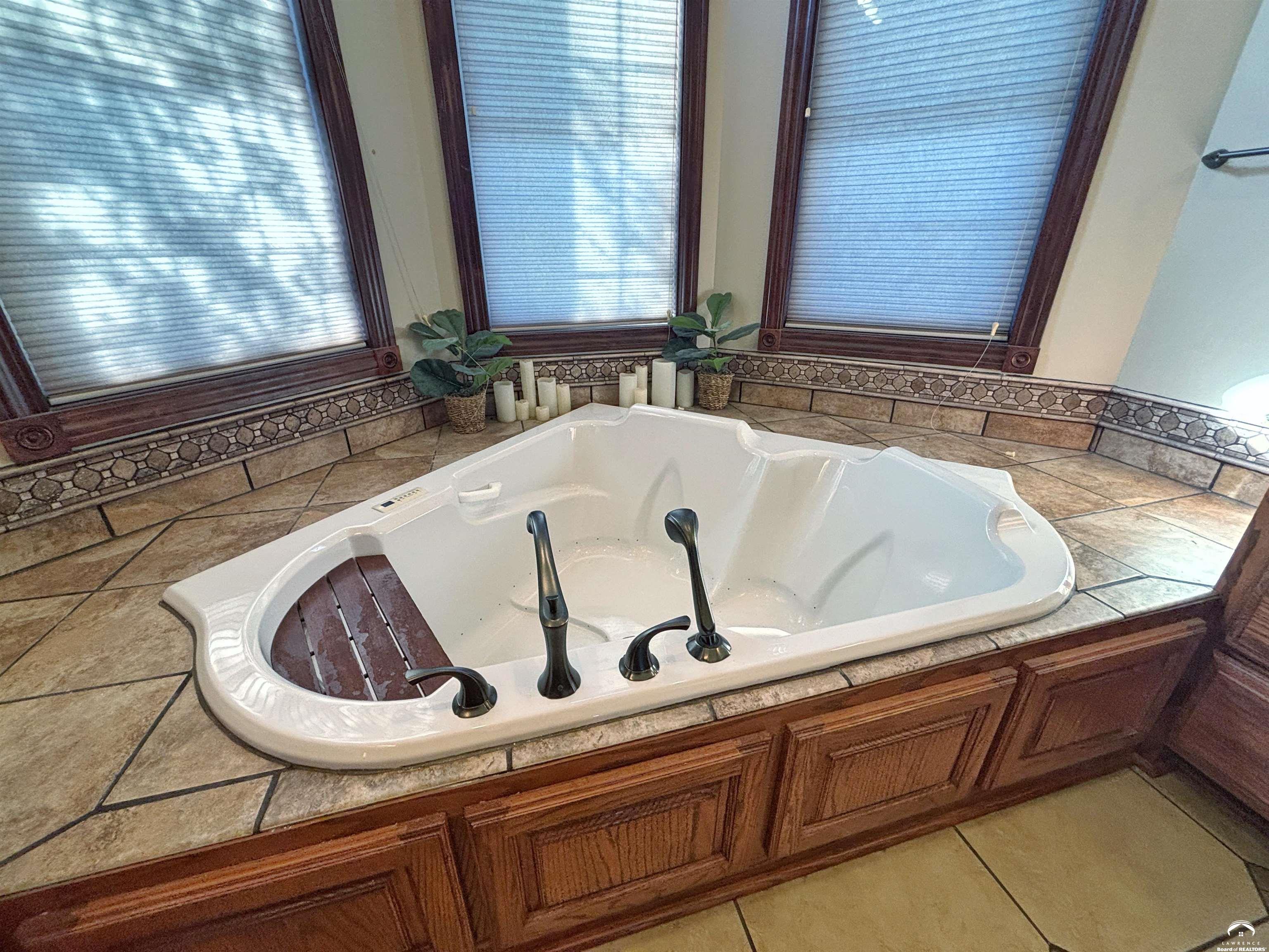 850 North 1663 Road Lawrence, KS 66049 - Photo 29 of 87 Gallery Image 29