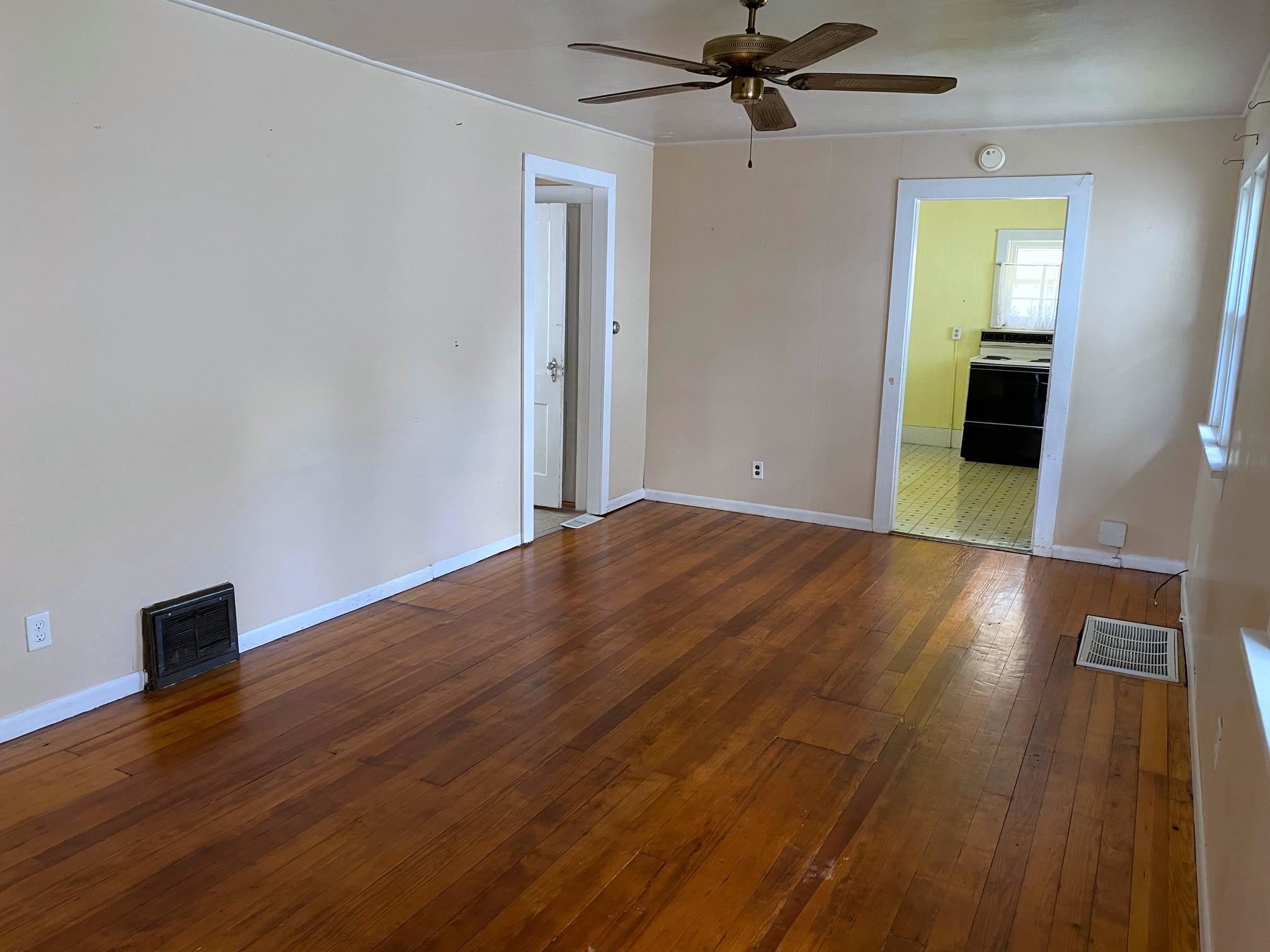 1504 Sinclair Street Fort Wayne, IN 46808 - Photo 12 of 32 Gallery Image 12
