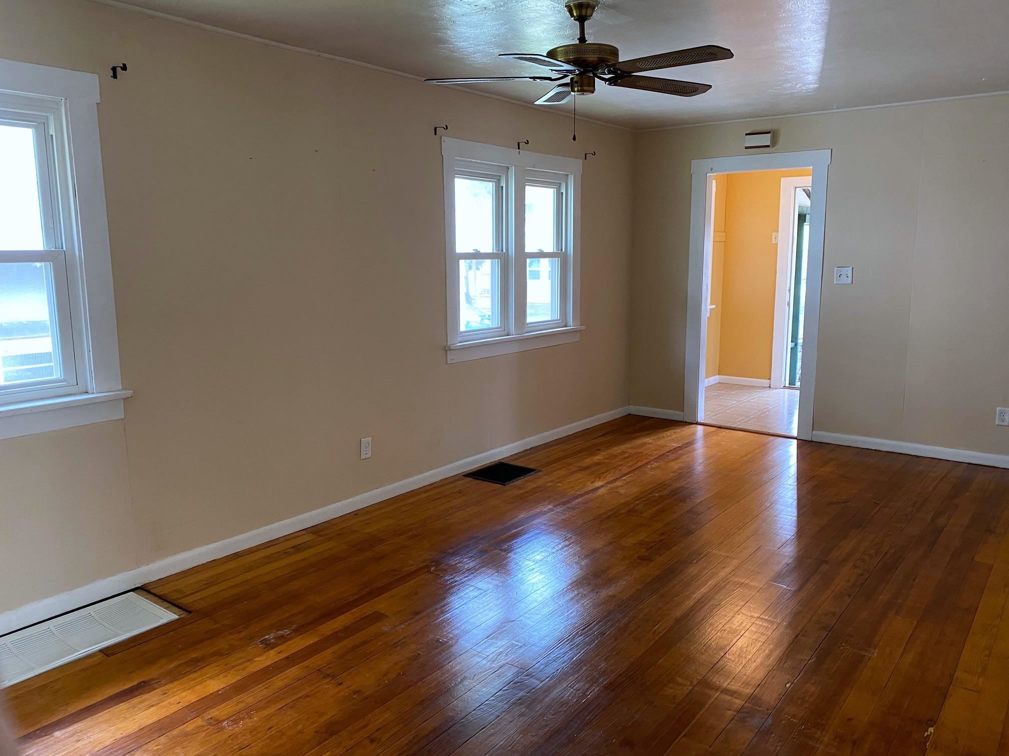 1504 Sinclair Street Fort Wayne, IN 46808 - Photo 13 of 32 Gallery Image 13