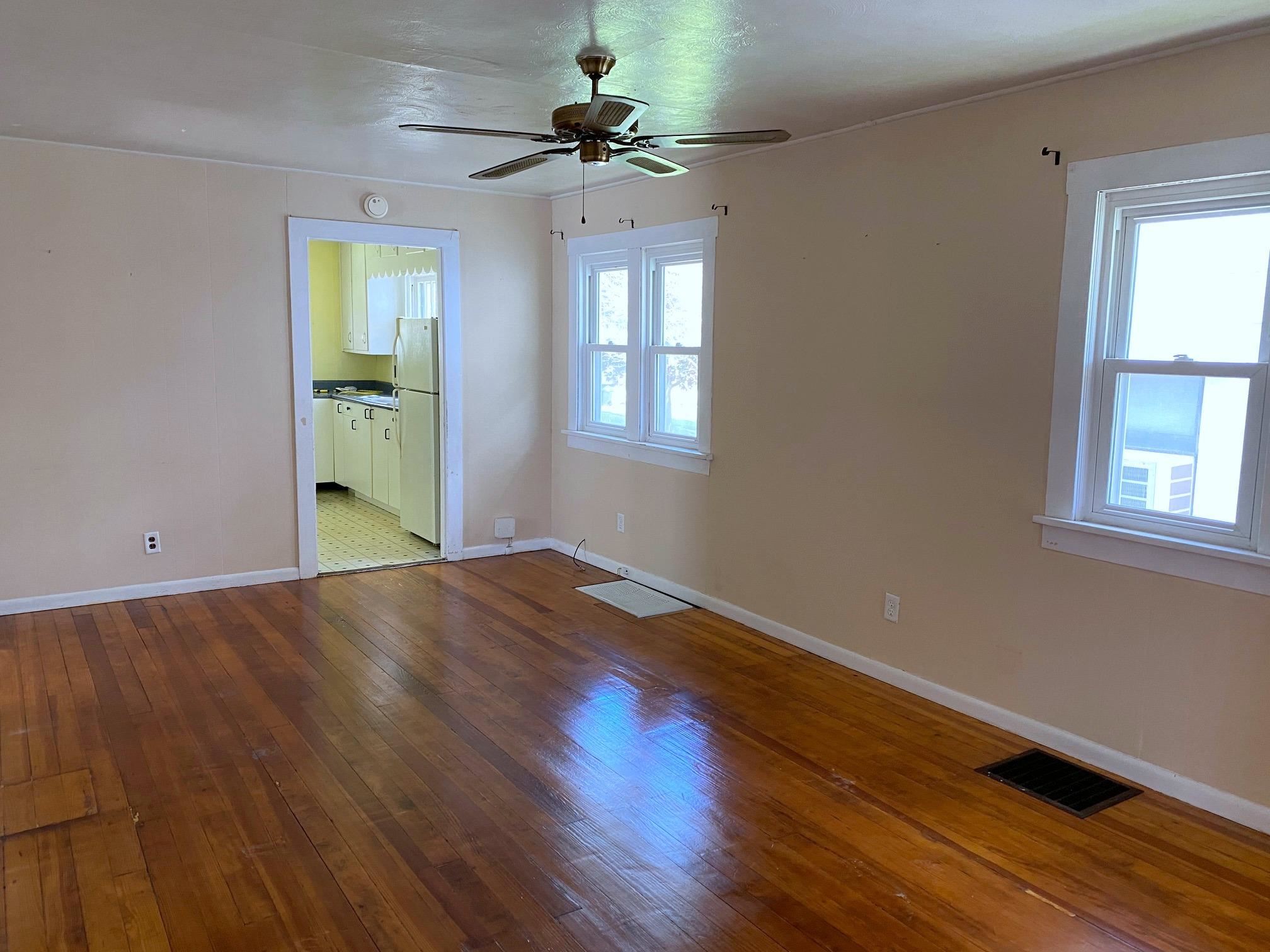1504 Sinclair Street Fort Wayne, IN 46808 - Photo 3 of 32 Gallery Image 3