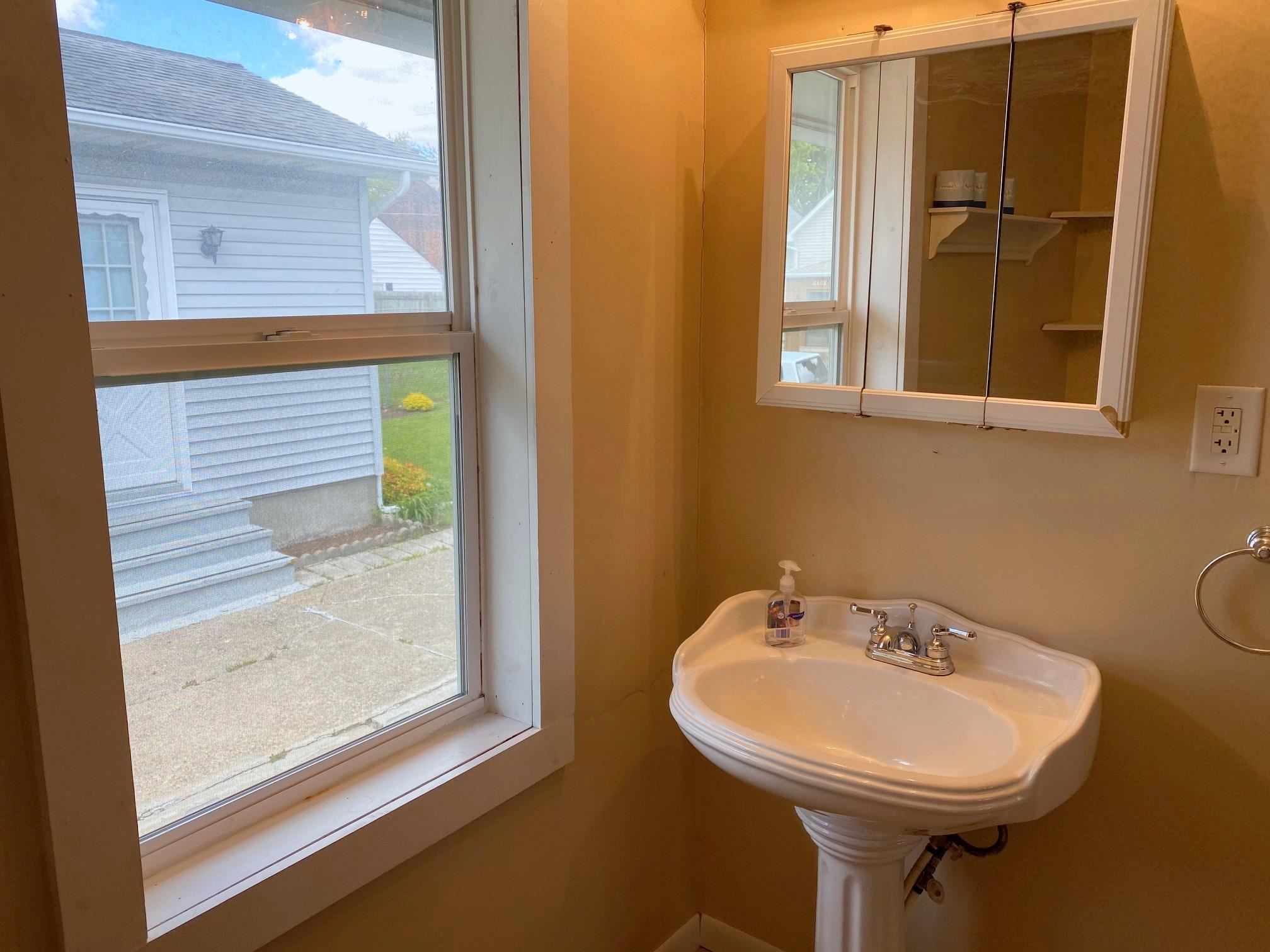 1504 Sinclair Street Fort Wayne, IN 46808 - Photo 27 of 32 Gallery Image 27
