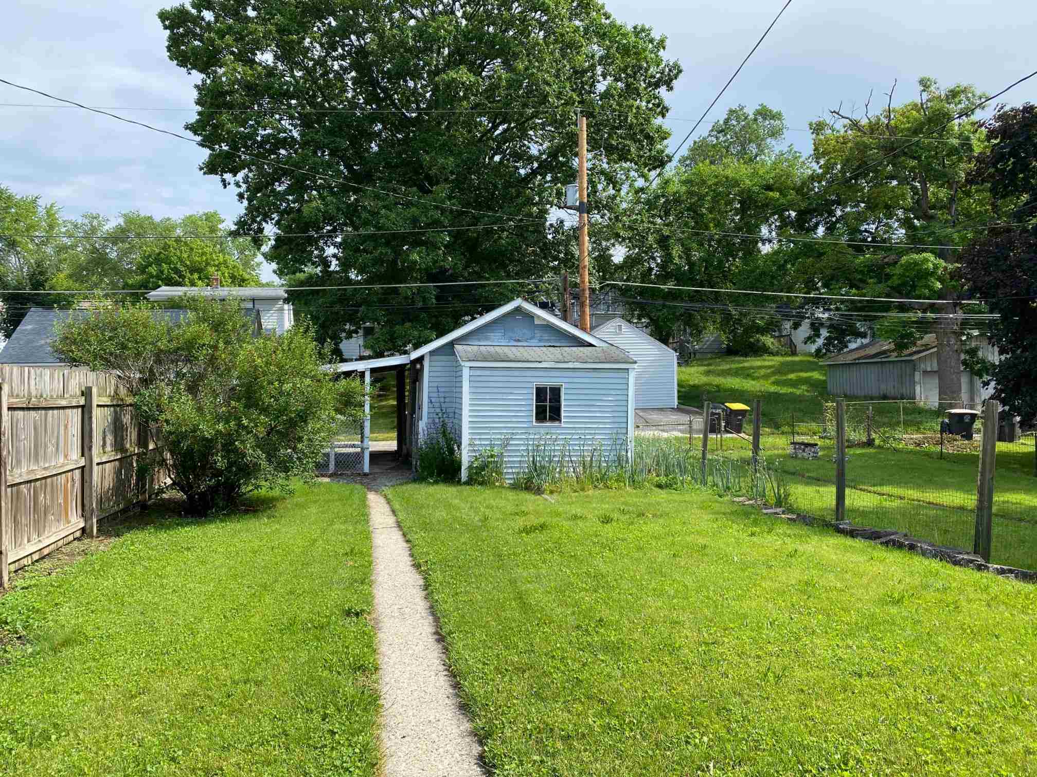 1504 Sinclair Street Fort Wayne, IN 46808 - Photo 5 of 32 Gallery Image 5