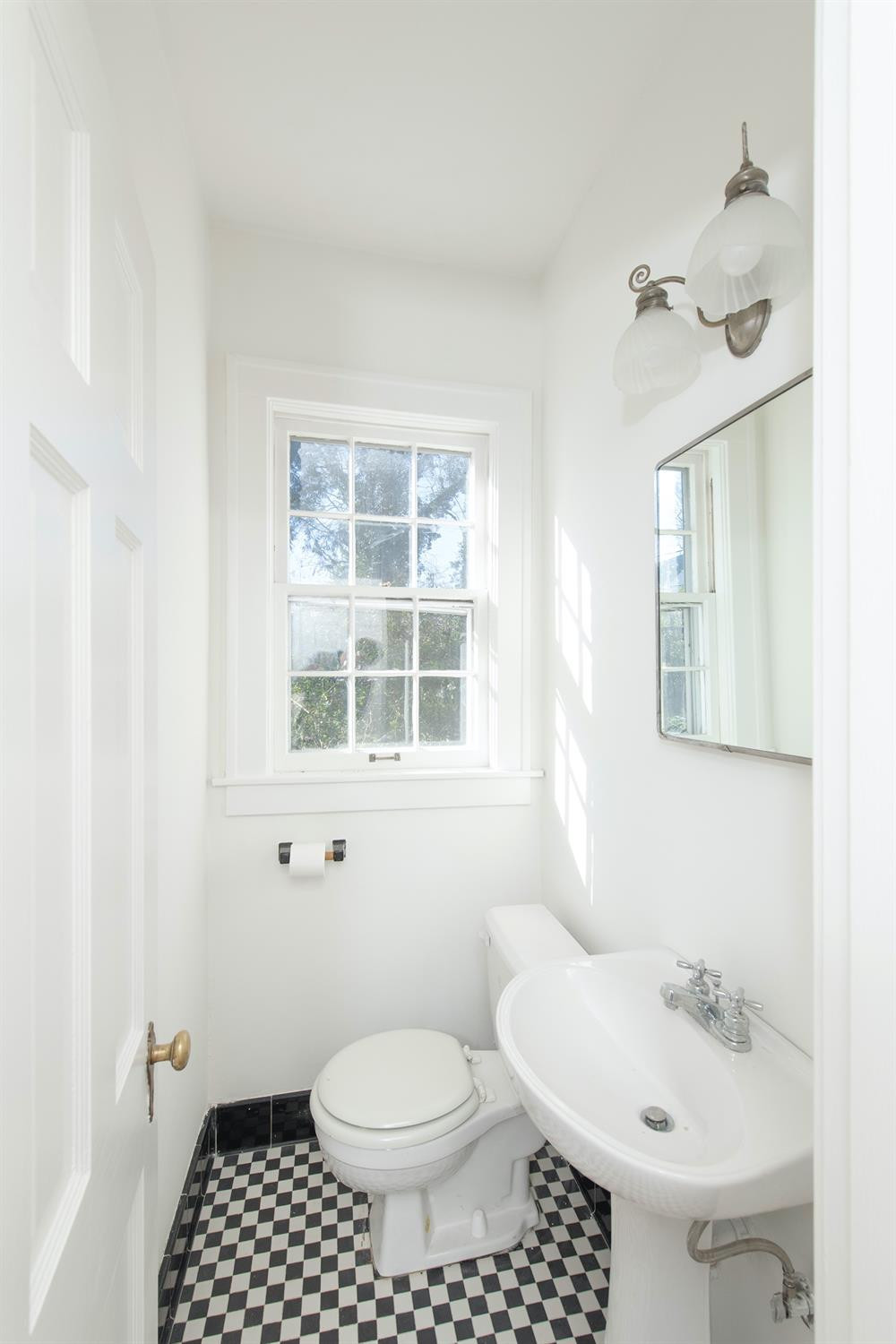 1404 Fontaine Road Lexington, KY 40502 - Photo 13 of 51 Photo 13