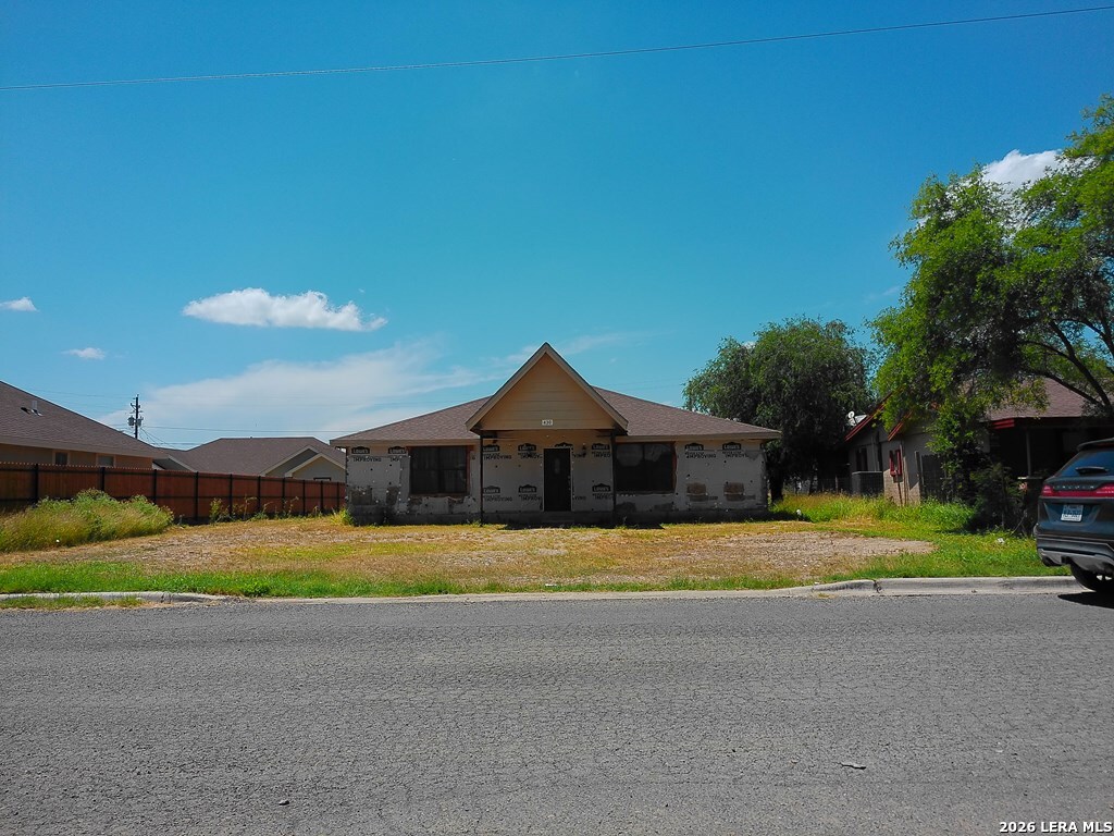 430 Chuck Wagon Road Eagle Pass, TX 78852 - Photo 2 of 22