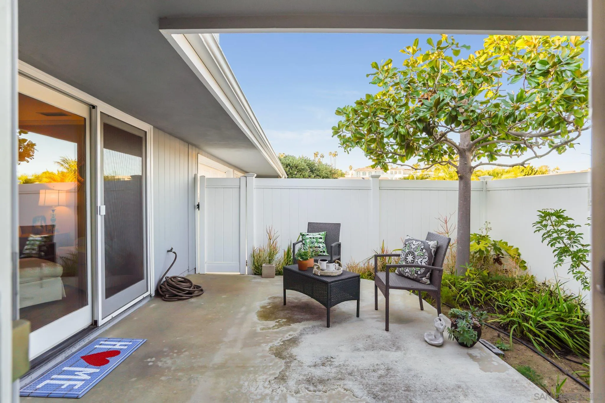 5730 Rutgers Road La Jolla, CA 92037 - Photo 32 of 54 a outdoor space with furniture