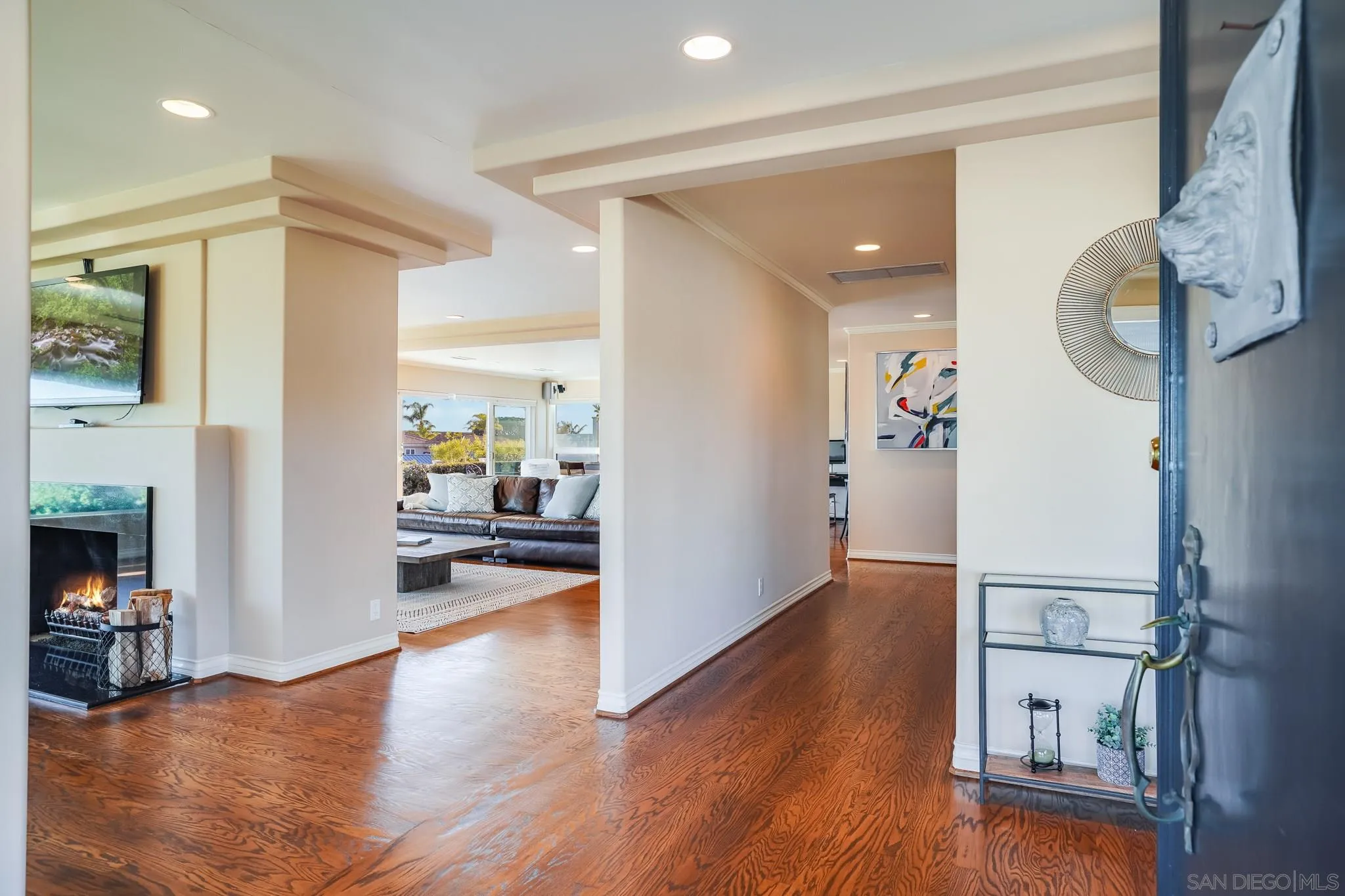5730 Rutgers Road La Jolla, CA 92037 - Photo 43 of 54 a view of a living room