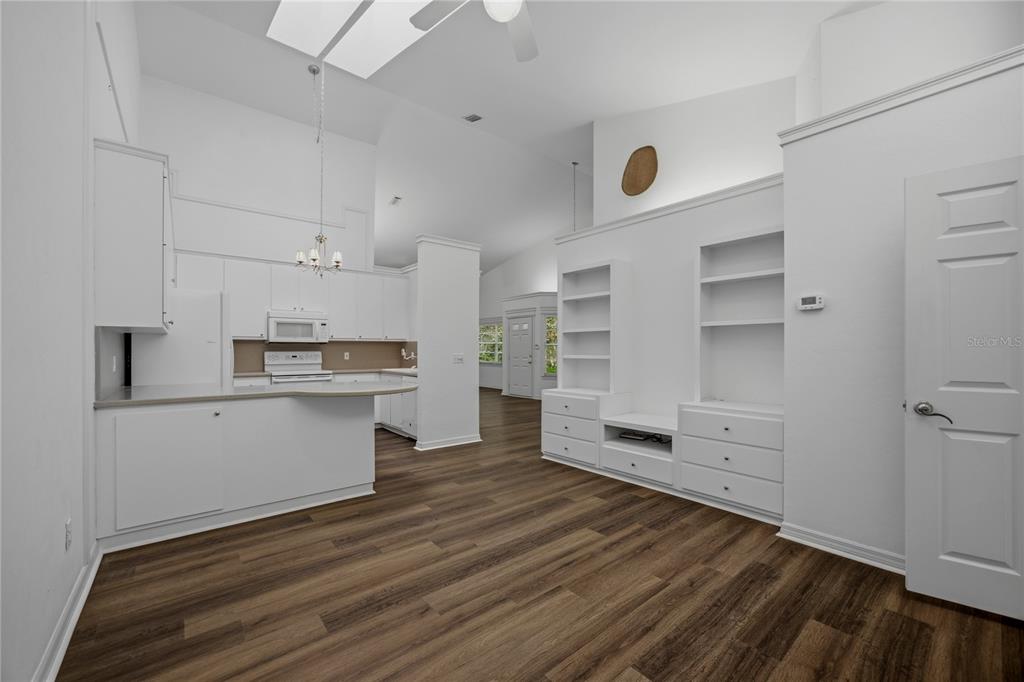 5040 Southwest 9 Lane Gainesville, FL 32607 - Photo 4 of 43 Gallery Image 4