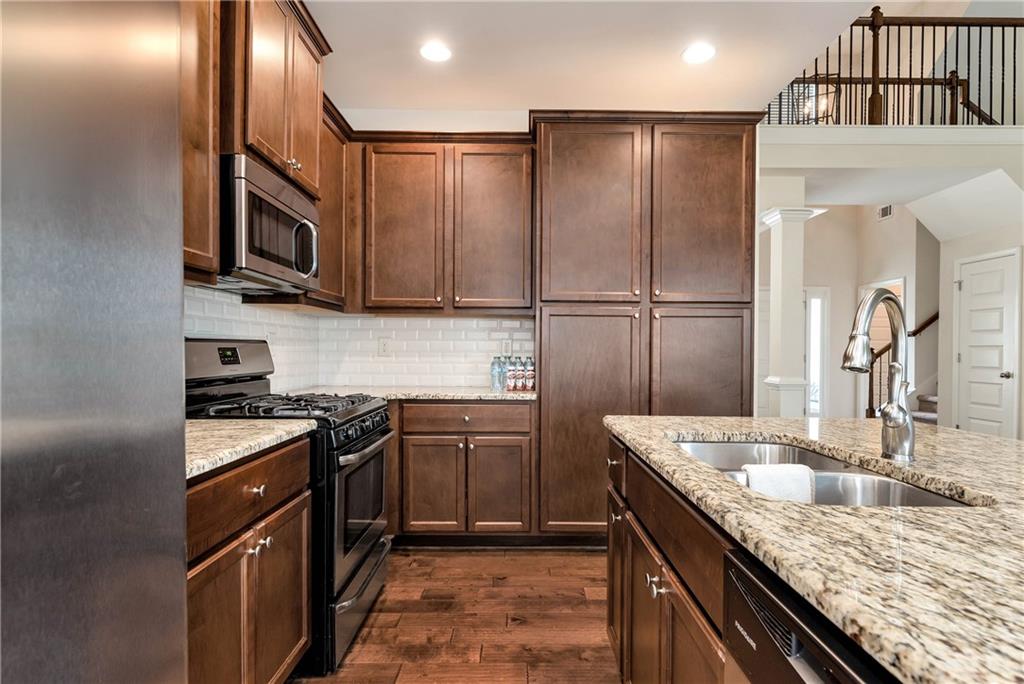 3504 Laurel River Point Gainesville, GA 30504 - Photo 8 of 48