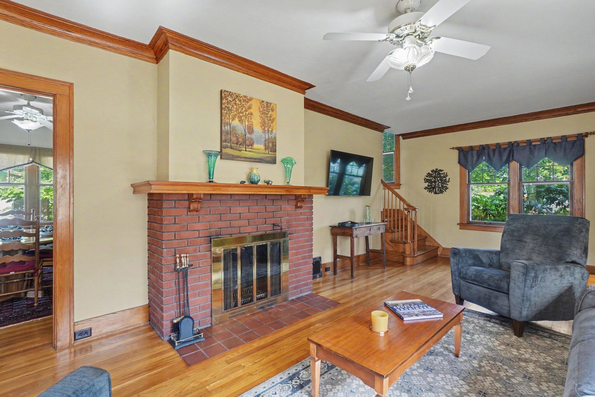 560 State Street Holland, MI 49423 - Photo 4 of 45 008_file_1573